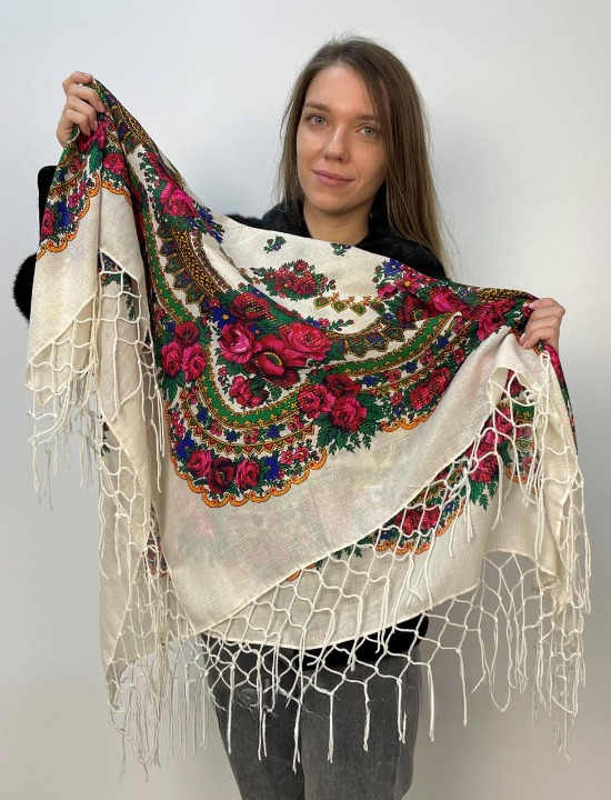 Платок Цветы и золотыми нитями 110х110 см Белый (29434516)