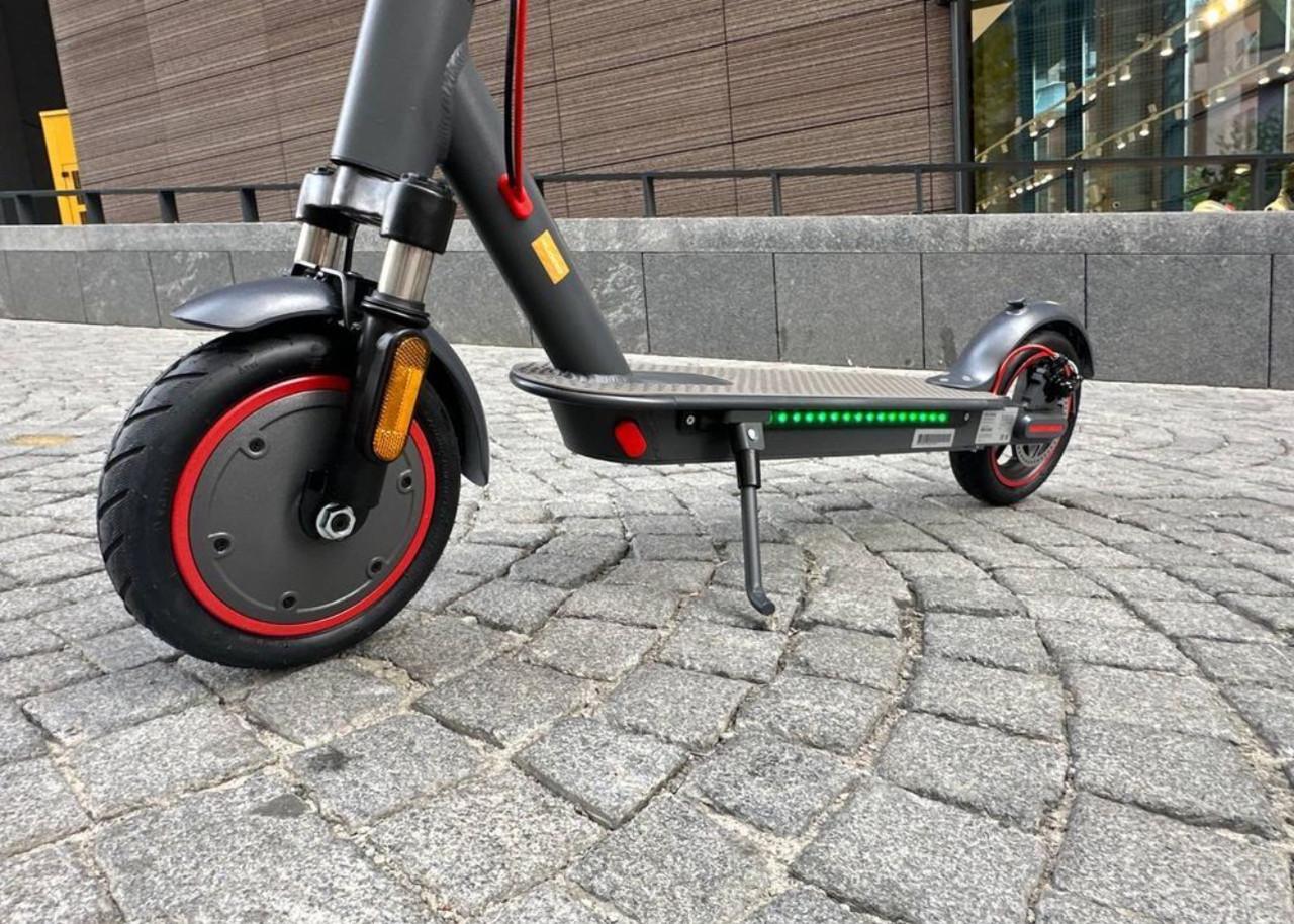 Электросамокат Mi Electric Scooter PRO 4 с передним амортизатором 13 Аг Серый (2694812408) - фото 5 Электросамокат Mi Electric Scooter PRO 4 с передним амортизатором 13 Аг Серый (2694812408) - фото 5