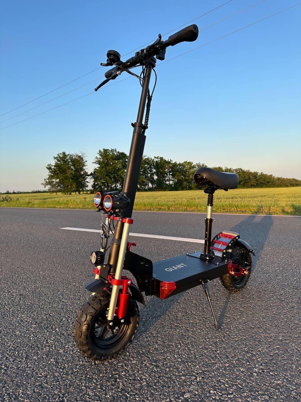 Электросамокат с сиденьем GIANT Outlander M11 1600W 52V 26 Ah (2624541552)