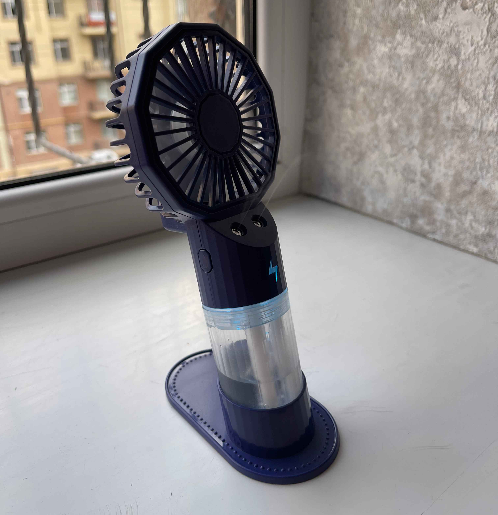 Вентилятор ручной 2в1 с увлажнением и подставкой (C361) - фото 4 Вентилятор ручной 2в1 с увлажнением и подставкой (C361) - фото 4