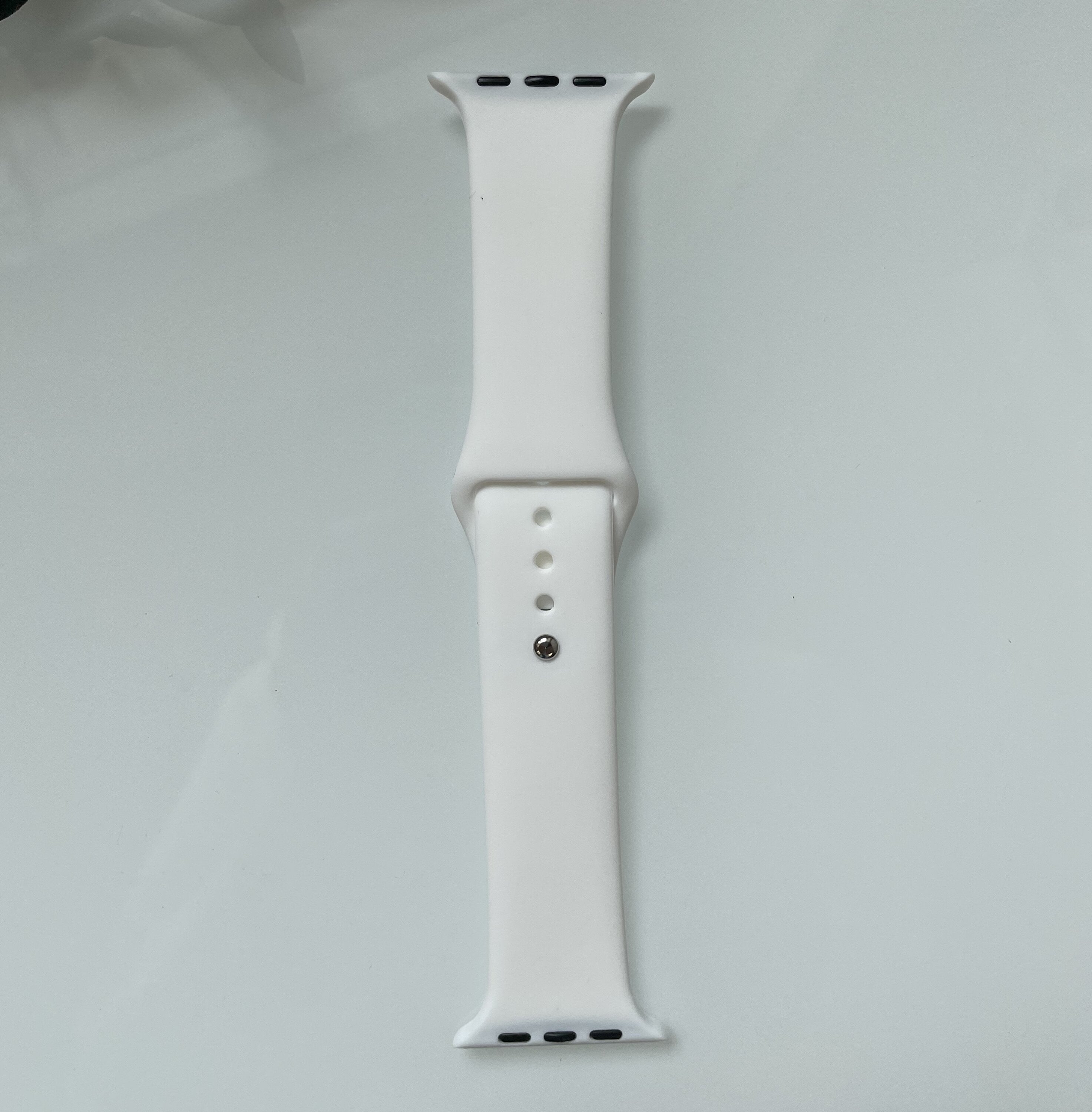 Ремешок для смарт-часов силиконовый для Smart Watch 42/44 мм Белый (RW002)