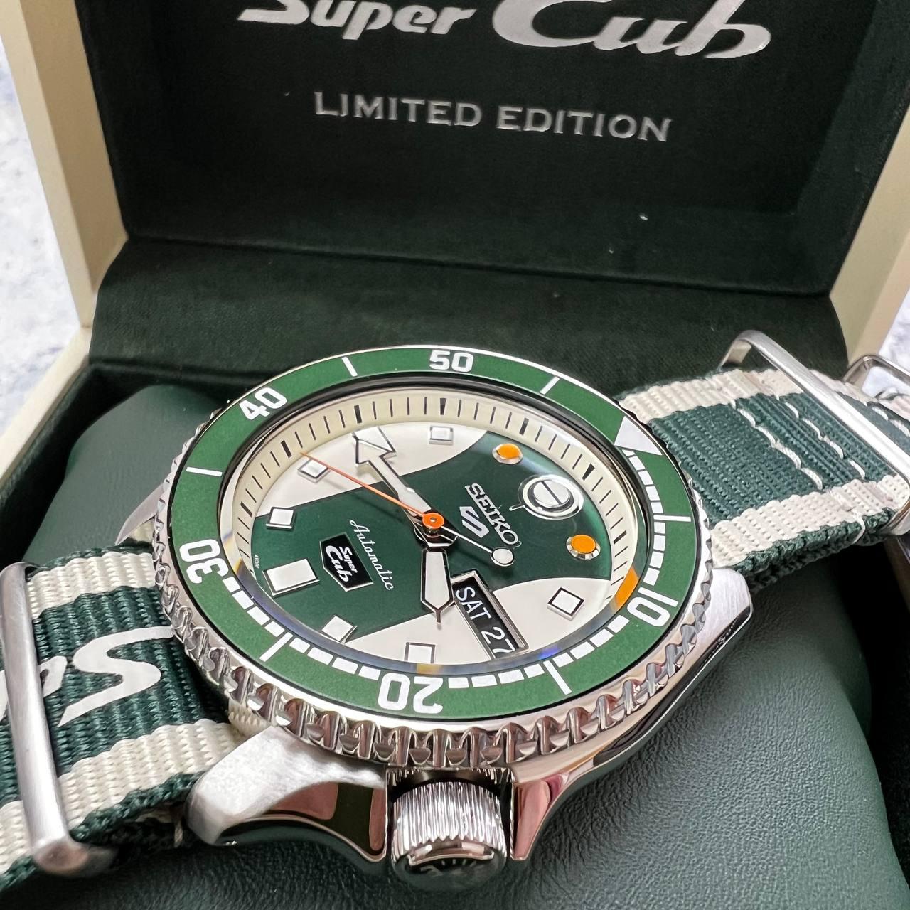 Наручные часы мужские Seiko 5 Sports SRPJ49 Honda Super Cub Limited Edition (1700784212) - фото 3 Наручные часы мужские Seiko 5 Sports SRPJ49 Honda Super Cub Limited Edition (1700784212) - фото 3