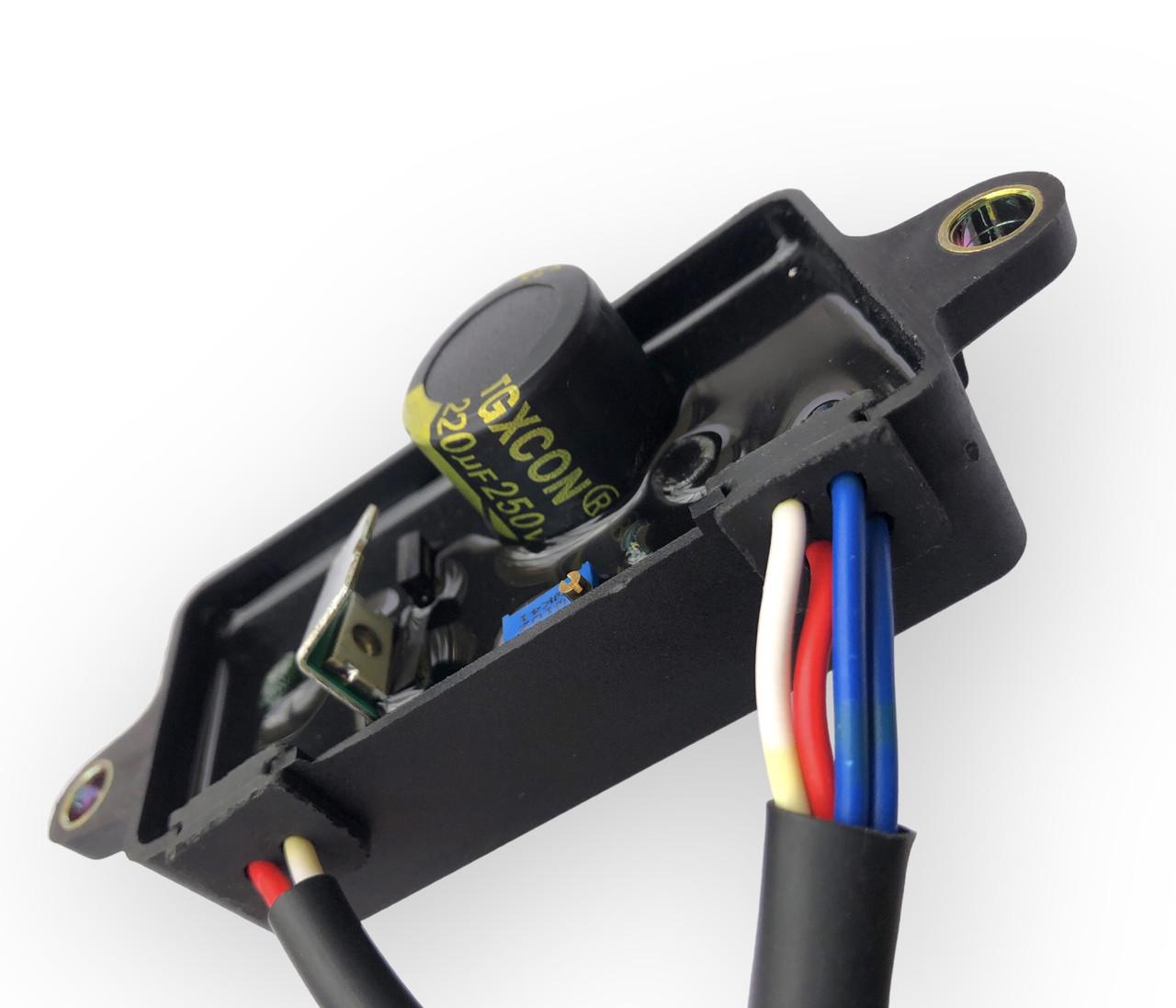 Регулятор напруги АВР PREMIUM AVR шоколадка прямокутний для генератора 2 кВт-3 кВт 220мкф 250V - фото 4