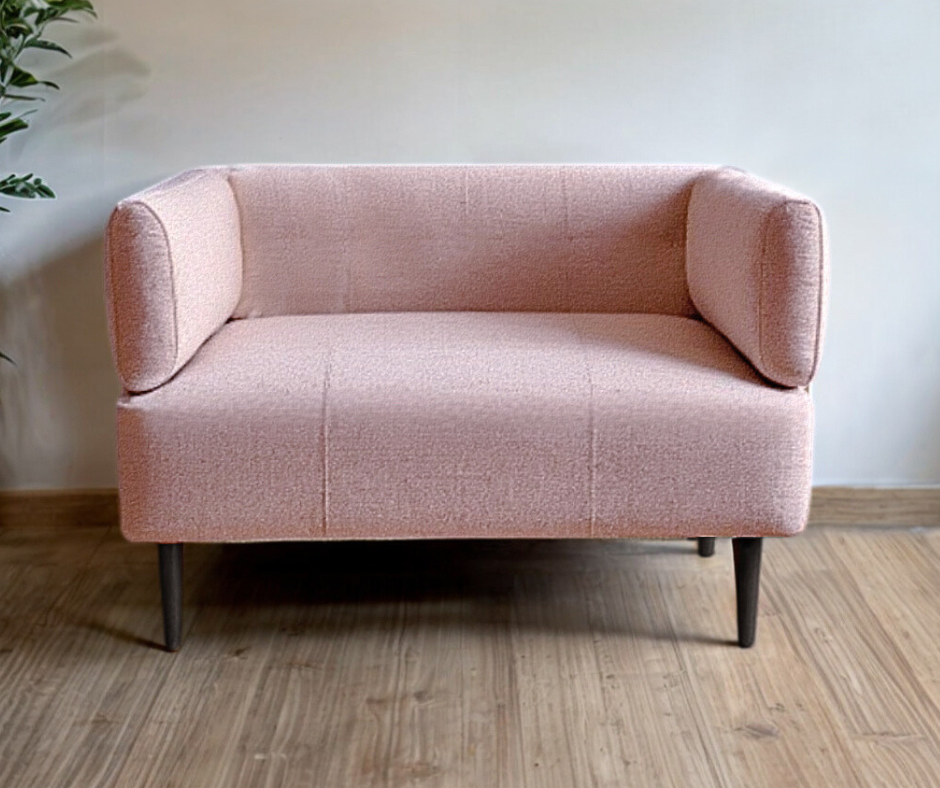 Кресло офисное ТОБІ ШО Бенно-1 Alpaca с подлокотниками и конусной ногой букле 1000х720х750 мм Светло-розовый/61 - фото 1 Кресло офисное ТОБІ ШО Бенно-1 Alpaca с подлокотниками и конусной ногой букле 1000х720х750 мм Светло-розовый/61 - фото 1