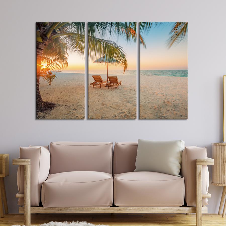 Модульная картина из 3 частей на холсте для интерьера Два шезлонга под зонтиком на берегу океана 78x48 см (439-31)