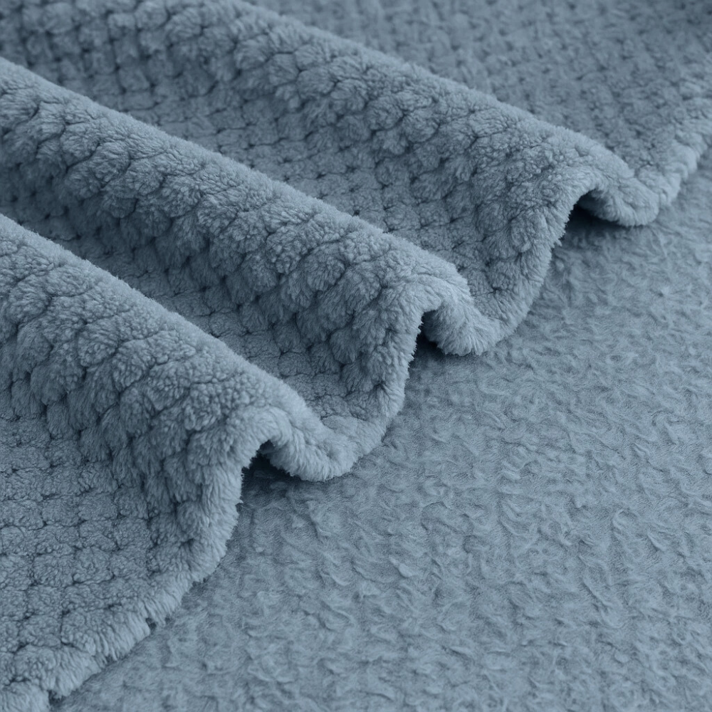 Плед-ковдра утеплена фланелеве оксамитове для дивана та ліжка 200х230 см Синій - фото 2