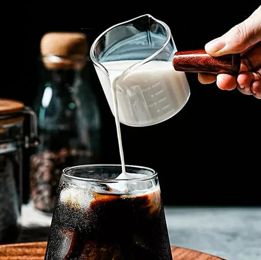 Молочник для кави скляний з ручкою 100 мл Прозорий (G4005) - фото 2 Молочник для кави скляний з ручкою 100 мл Прозорий (G4005) - фото 2