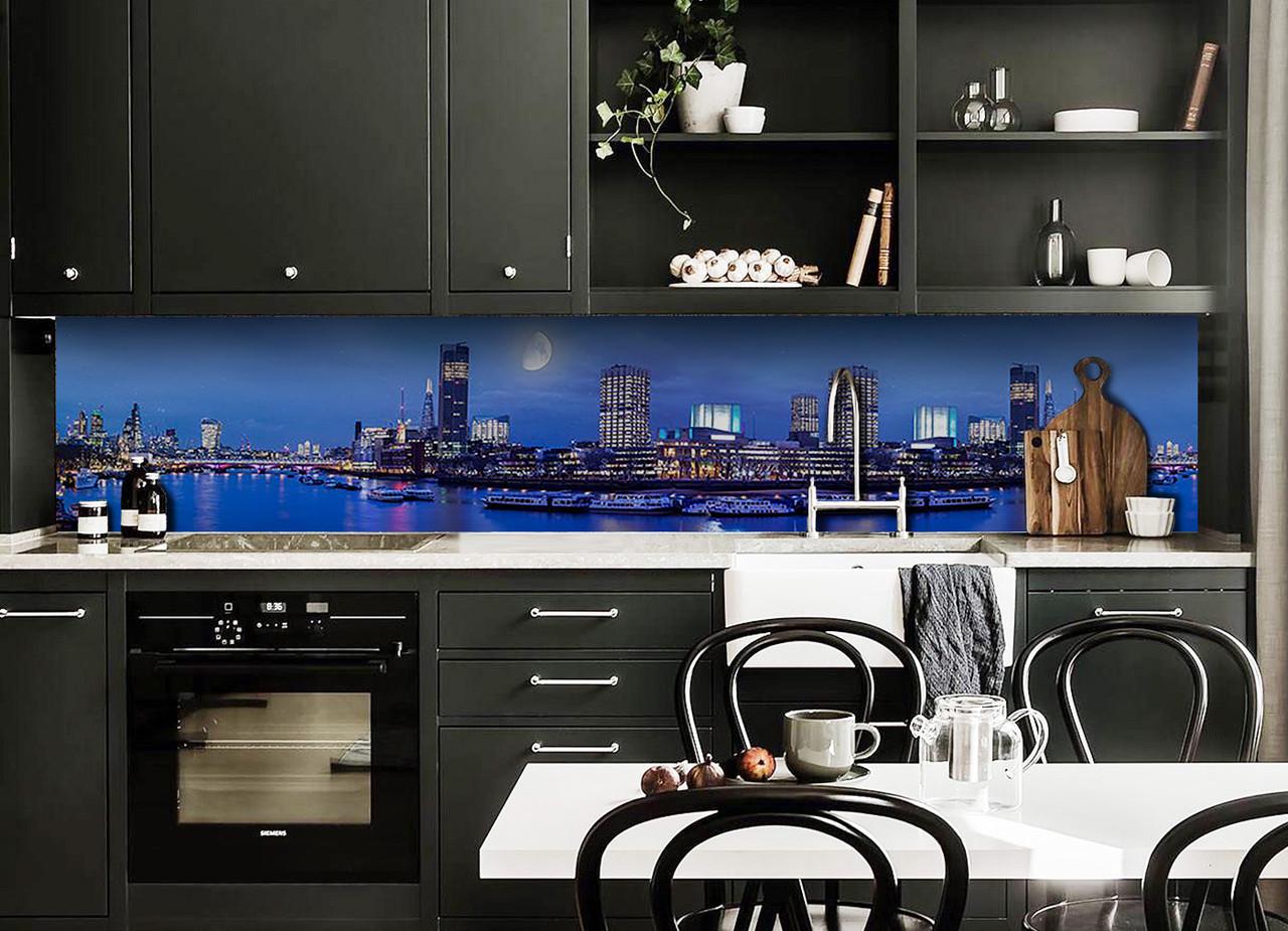 Кухонный фартук Ночь в городе река из самоклеющейся виниловой пленки 60х300 см Синий