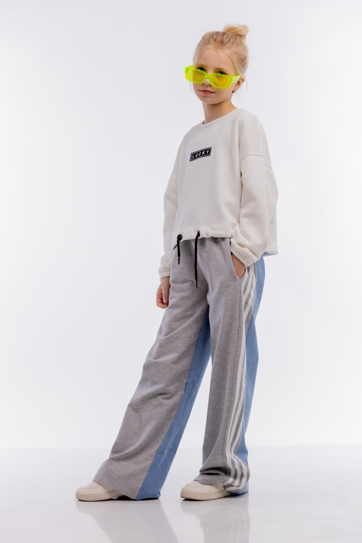 Брюки для девушки с лампасами IRmAS 1202 146 см Серо-голубой Брюки для девушки с лампасами IRmAS 1202 146 см Серо-голубой