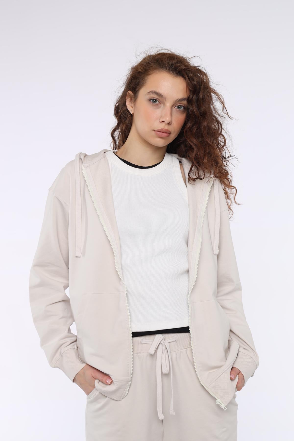 Толстовка на молнии женская Yuki ЦБ-00290002 р. 50 Молочный (SKT001099766) Толстовка на молнии женская Yuki ЦБ-00290002 р. 50 Молочный (SKT001099766)