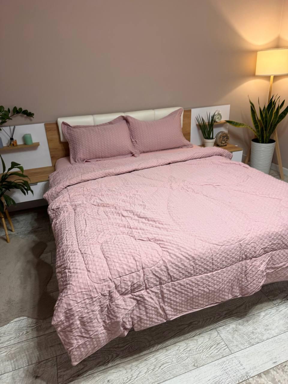 Постільна білизна з ковдрою сатин євро 200х230 см наволочки 50х70 см 2 шт. Рожевий (Д-Al-sat-kovdra-001-01) - фото 3 Постільна білизна з ковдрою сатин євро 200х230 см наволочки 50х70 см 2 шт. Рожевий (Д-Al-sat-kovdra-001-01) - фото 3