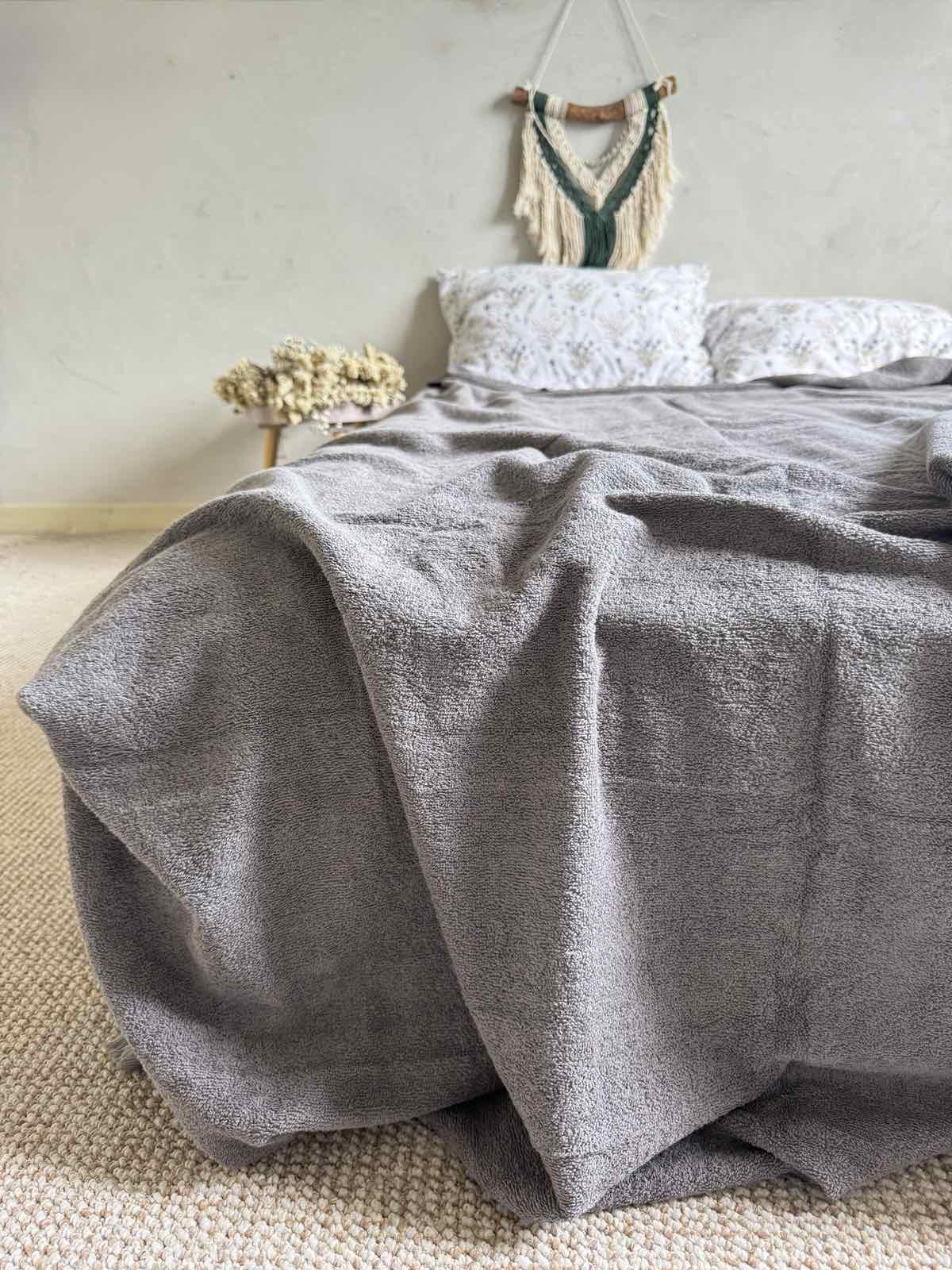 Простынь-покрывало махровое ZEINTEX MADEIRA хлопковое 150х220 см Серый (26970969) - фото 8 Простынь-покрывало махровое ZEINTEX MADEIRA хлопковое 150х220 см Серый (26970969) - фото 8