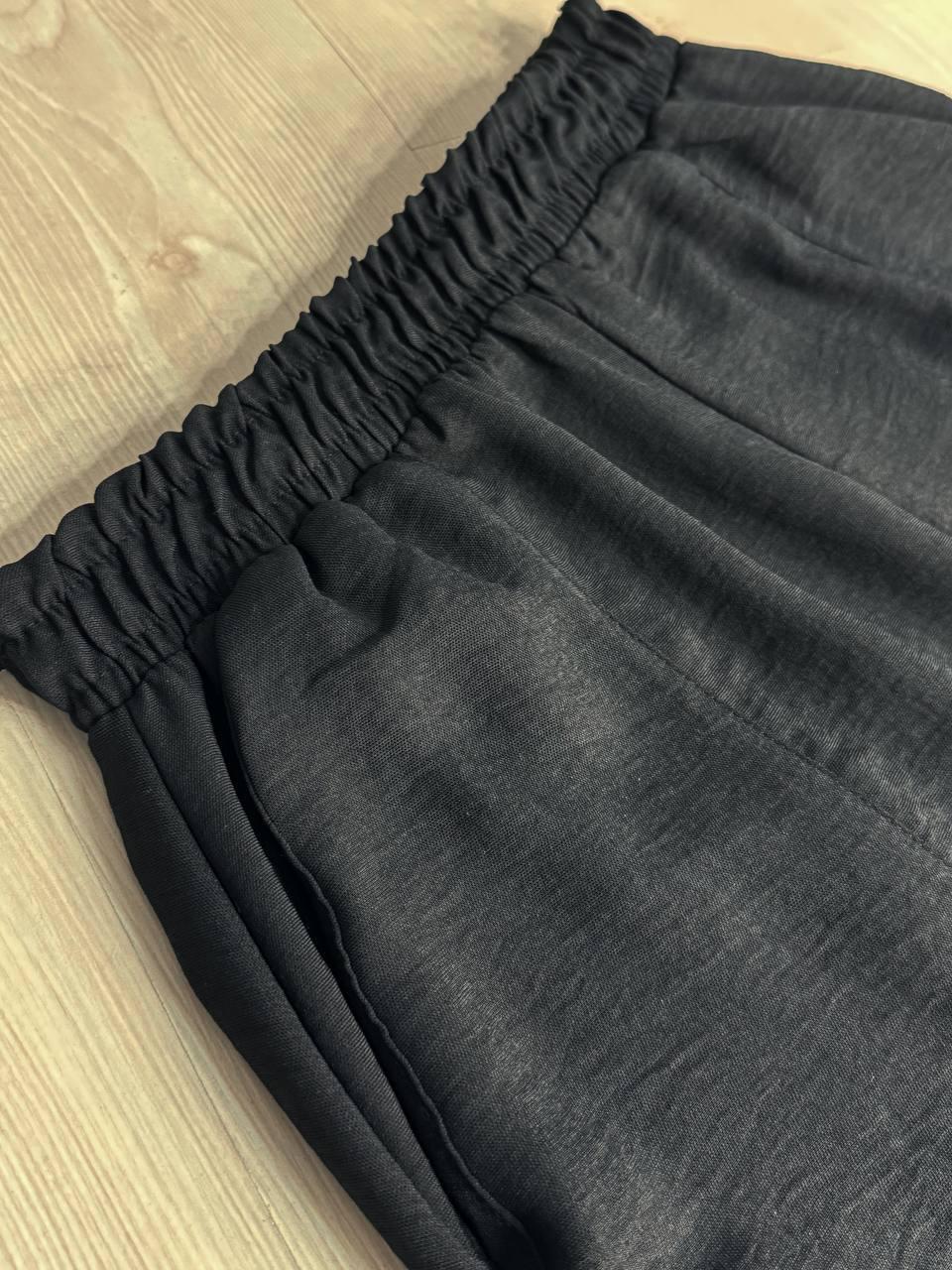 Брюки женские CLEW 0716 MOM с карманами шелковые шов впереди S Черный (2014) - фото 6 Брюки женские CLEW 0716 MOM с карманами шелковые шов впереди S Черный (2014) - фото 6