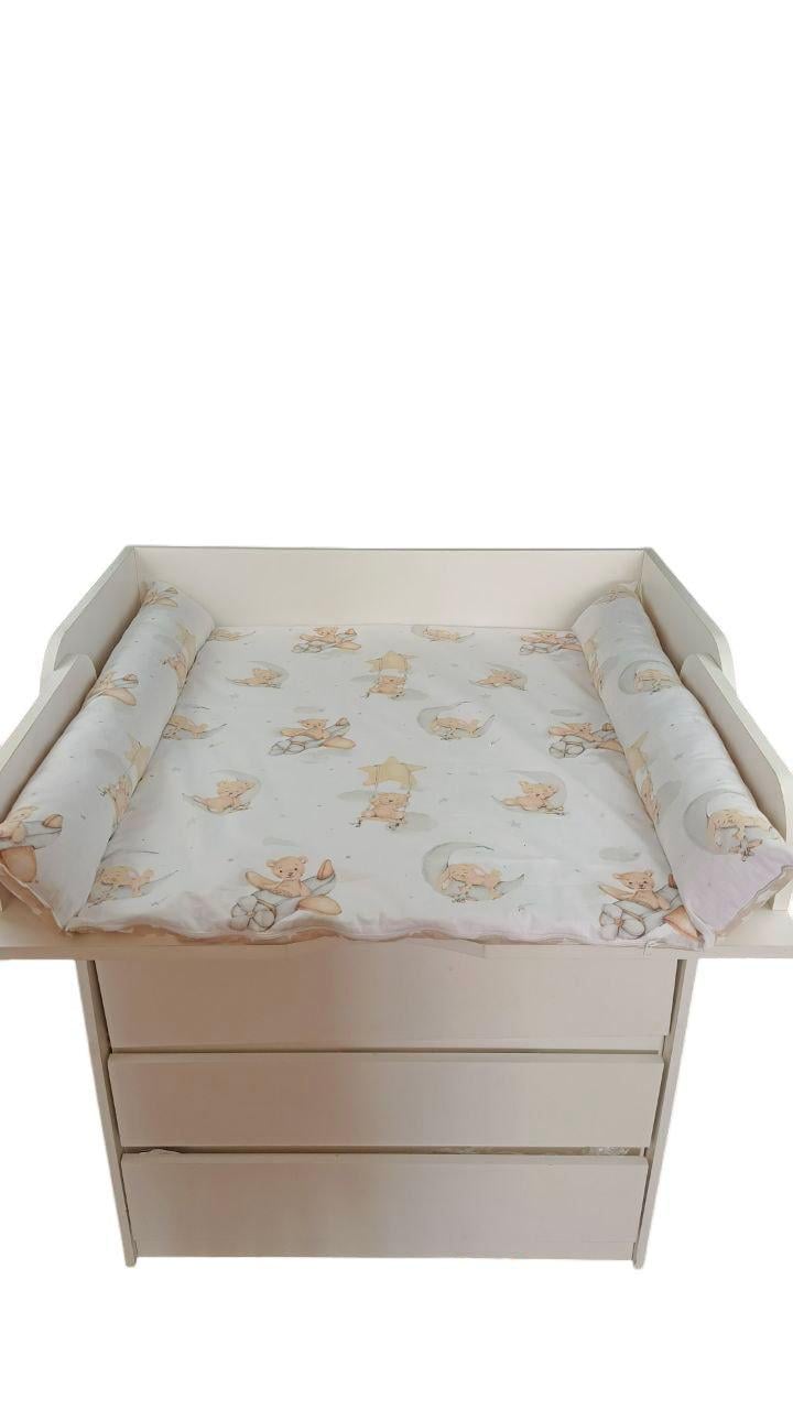 Пеленальный матрас двусторонний на детский комод с принтом Медвежонок 90х70 см (2007) - фото 2 Пеленальный матрас двусторонний на детский комод с принтом Медвежонок 90х70 см (2007) - фото 2