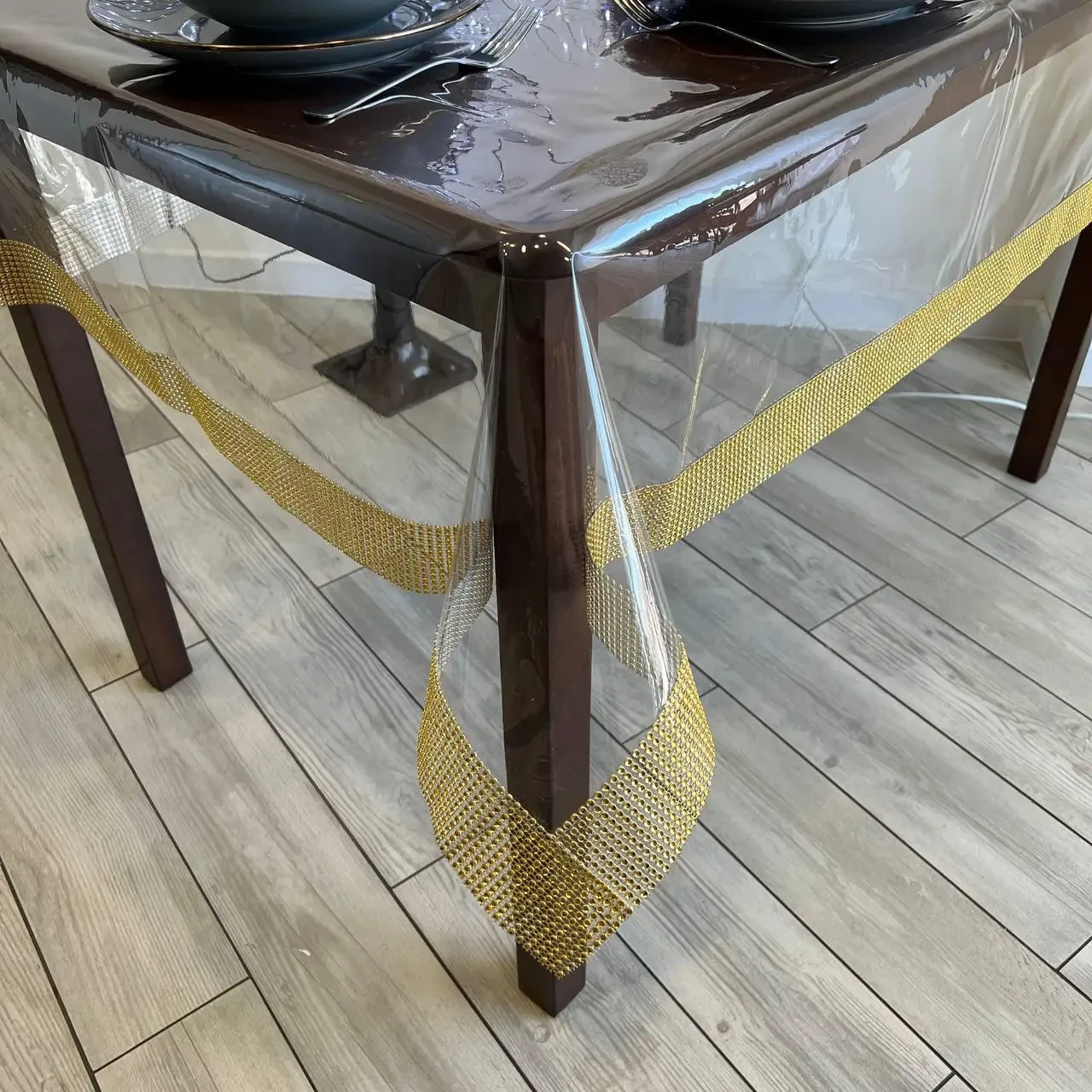 Скатерть силиконовая Cristal прямоугольная с золотыми камнями 150x300 см (150300-)