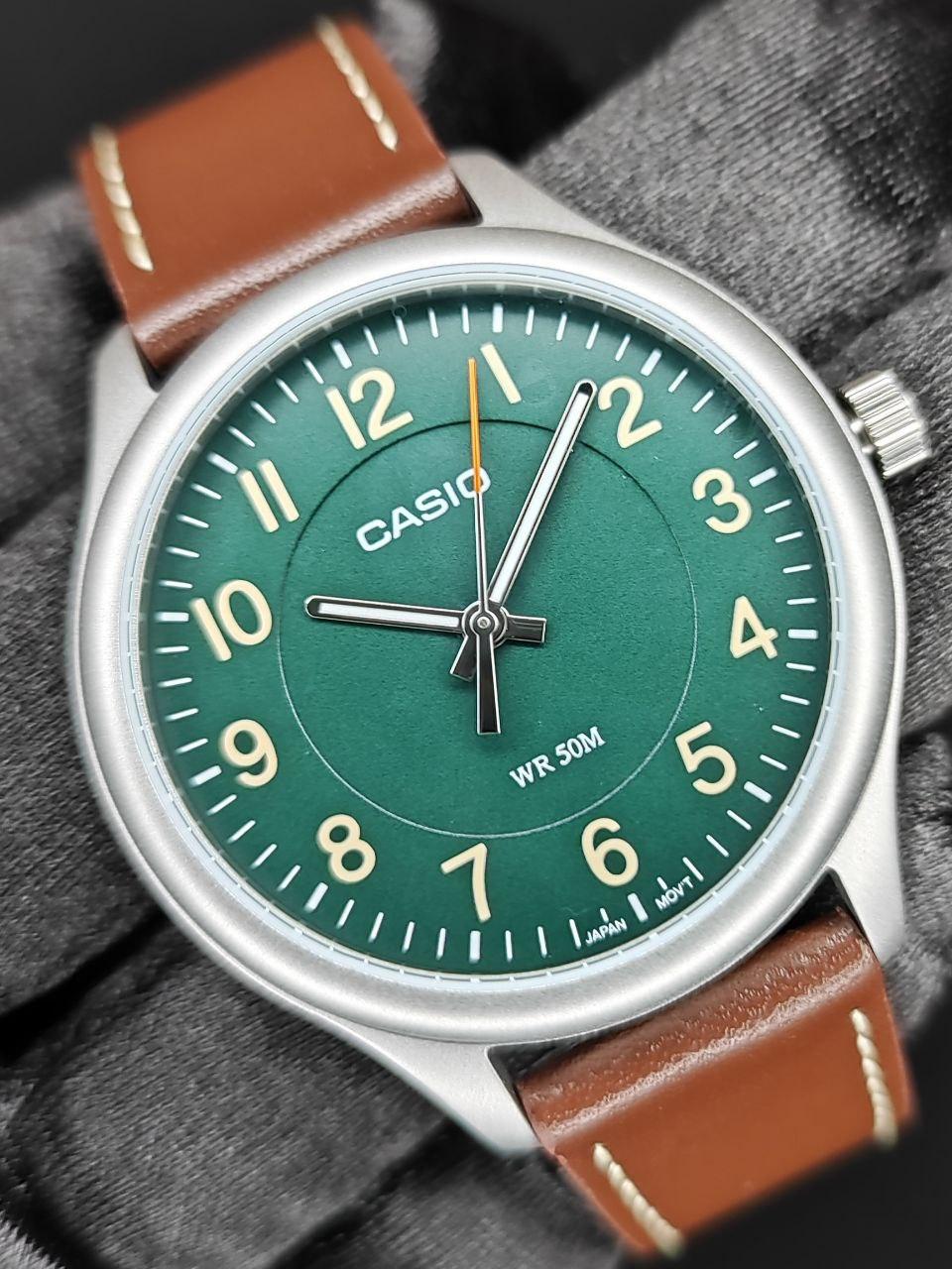 Наручний годинник чоловічий Casio MTP-B160L-3B Timeless Collection з сталевим корпусом Зелений (2677750077)