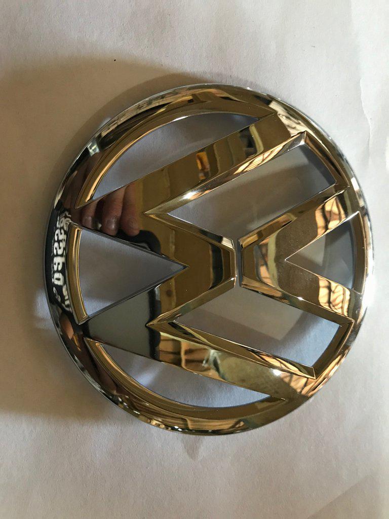 Передняя эмблема верхняя часть для Volkswagen Passat B8 2015