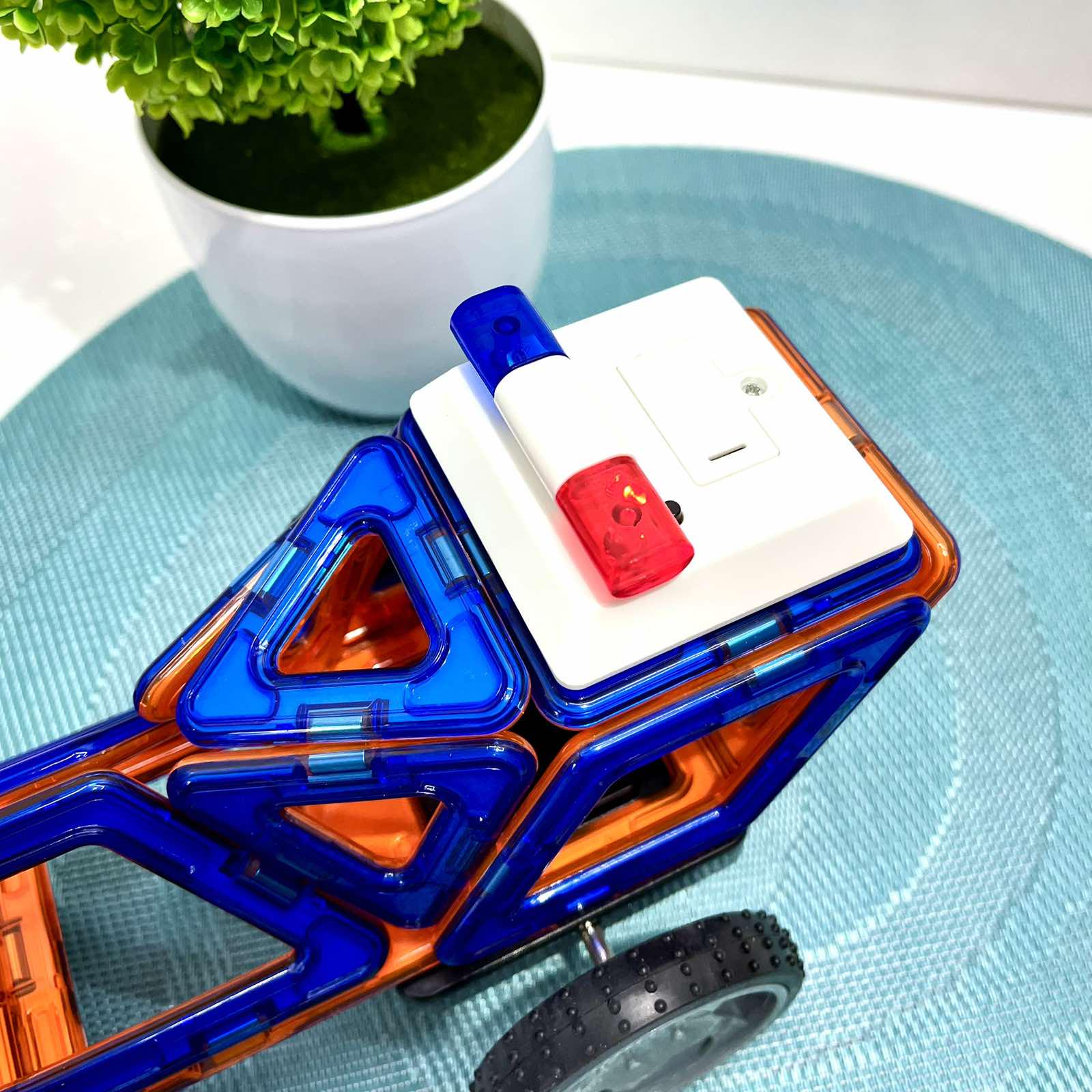 Конструктор магнитный Limo Toy Транспорт 42 дет. (LT6004) - фото 4 Конструктор магнитный Limo Toy Транспорт 42 дет. (LT6004) - фото 4