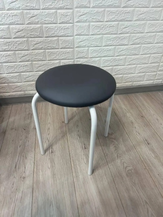 Табурет кухонний Чіко металевий з м'яким сидінням 30х45 см Чорний/Білий (28374188)