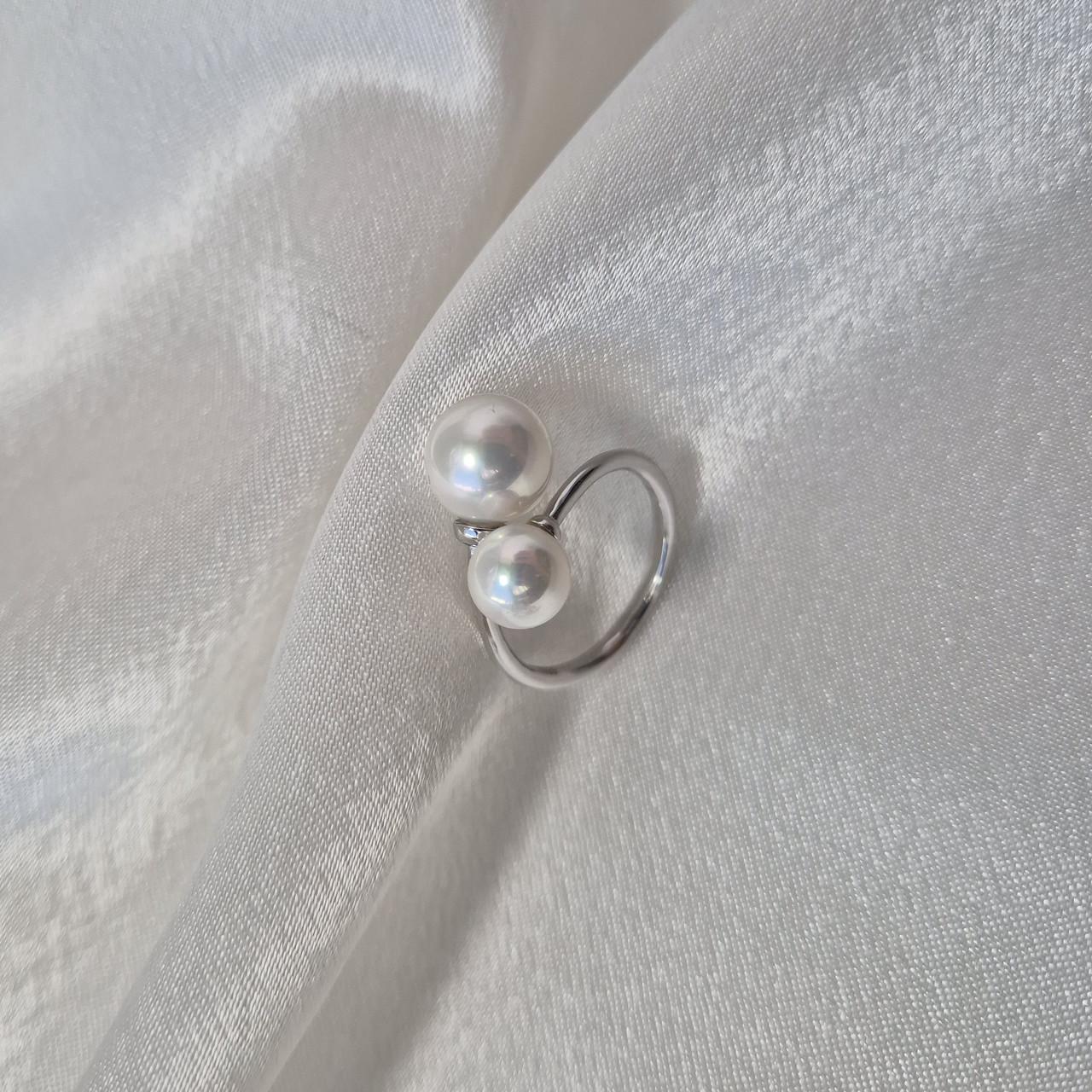 Каблучка поцілунок із перлиною срібло 925 проби родоване 3,60 г р. 18,5 (к2ж/807) - фото 7 Каблучка поцілунок із перлиною срібло 925 проби родоване 3,60 г р. 18,5 (к2ж/807) - фото 7