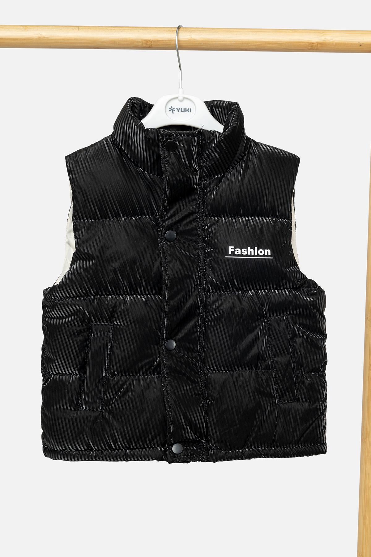 Жилет для девочки утепленный 140 см Черный (SKT000965780)