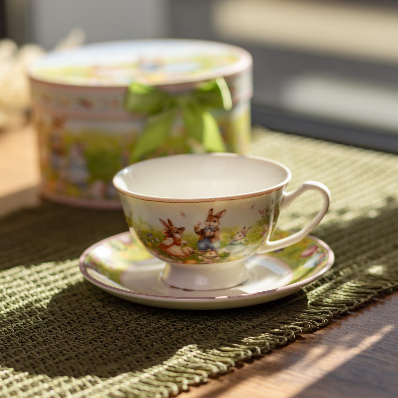 Чашка фарфоровая для чая Rabbit Family с блюдцем 200 мл (HP-7323-9)