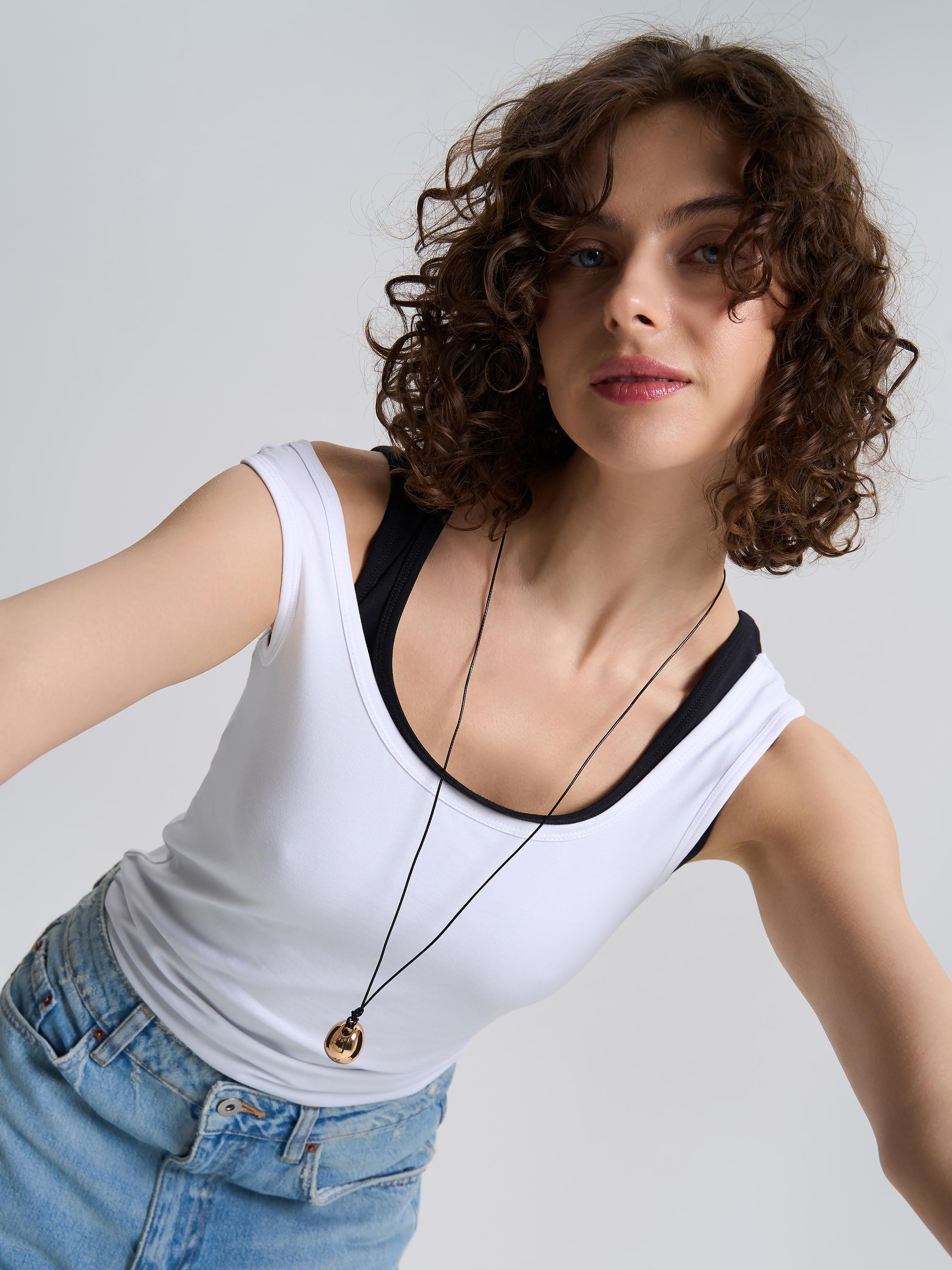 Майка женская на широких бретелях ROZA 200126 XS Белый (4824005700101) - фото 4 Майка женская на широких бретелях ROZA 200126 XS Белый (4824005700101) - фото 4