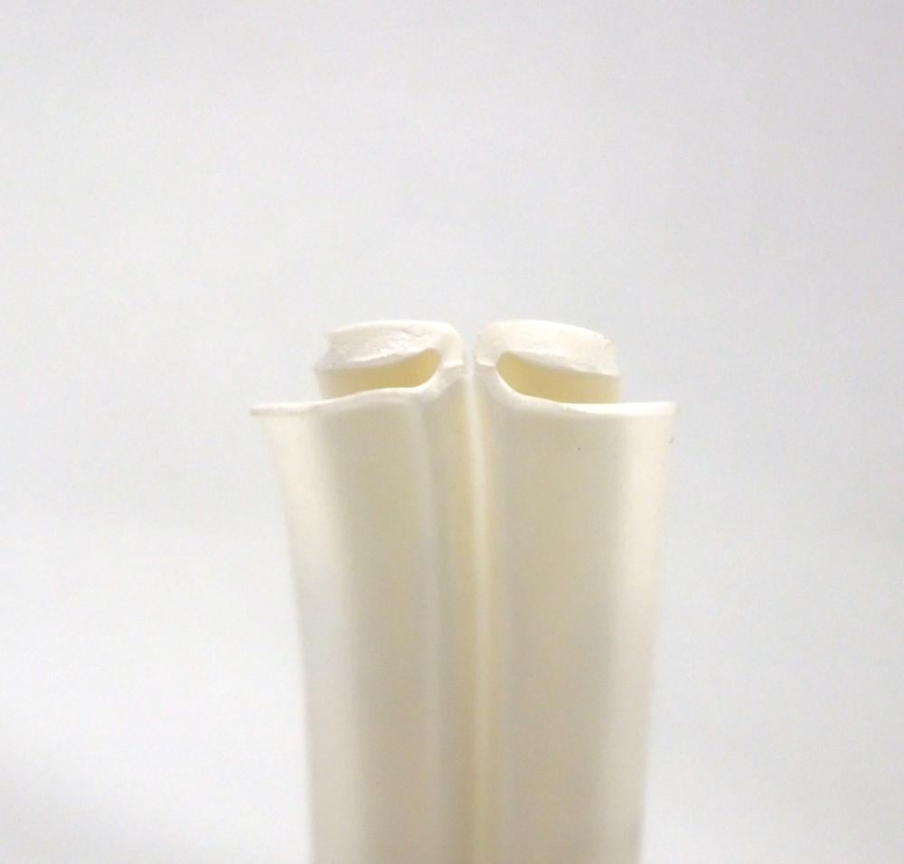 Гарпун двойной для натяжного потолка 10,5х2 мм Белый