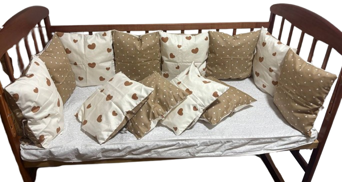 Бортики в кроватку Сердца 12 подушек Бежевый (1108)