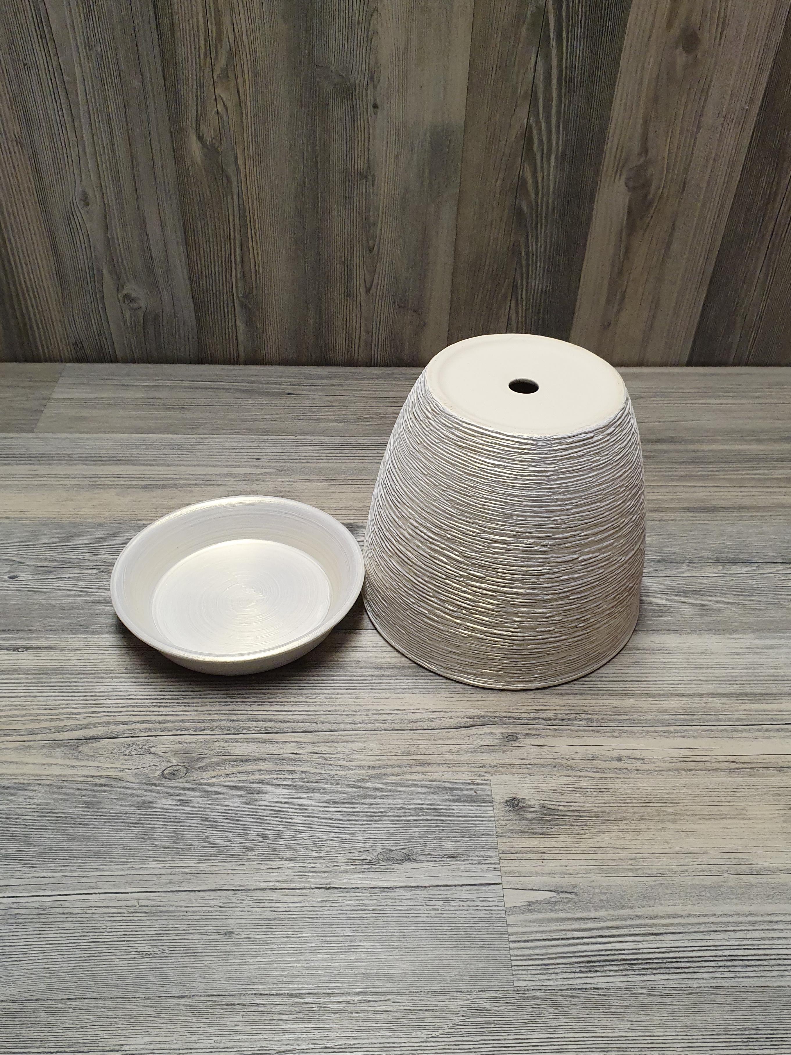 Горщик для рослин з піддоном 2 л Біло-золотий (5262) - фото 7 Горщик для рослин з піддоном 2 л Біло-золотий (5262) - фото 7