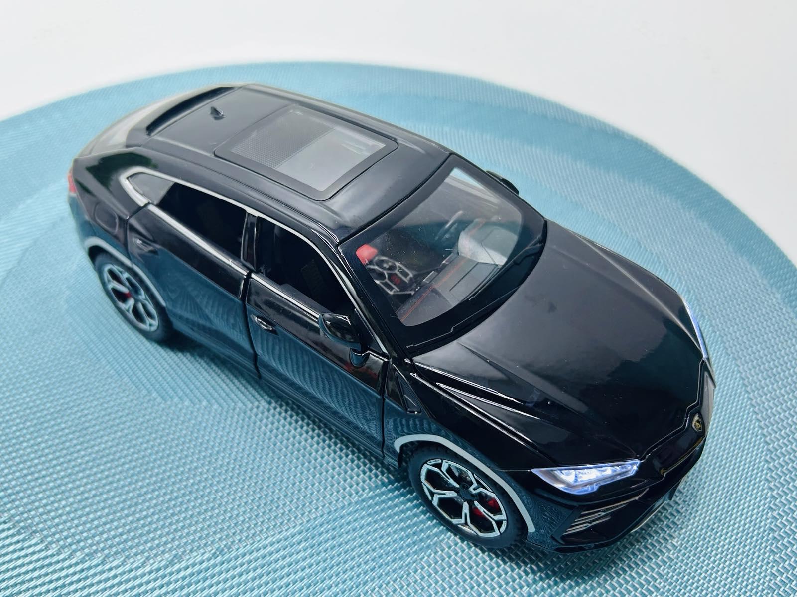 Машинка инерционная металлическая TK Union Lamborghini Urus открывается дверь/капот/багажник 1:24 Черный (GT - 06441)