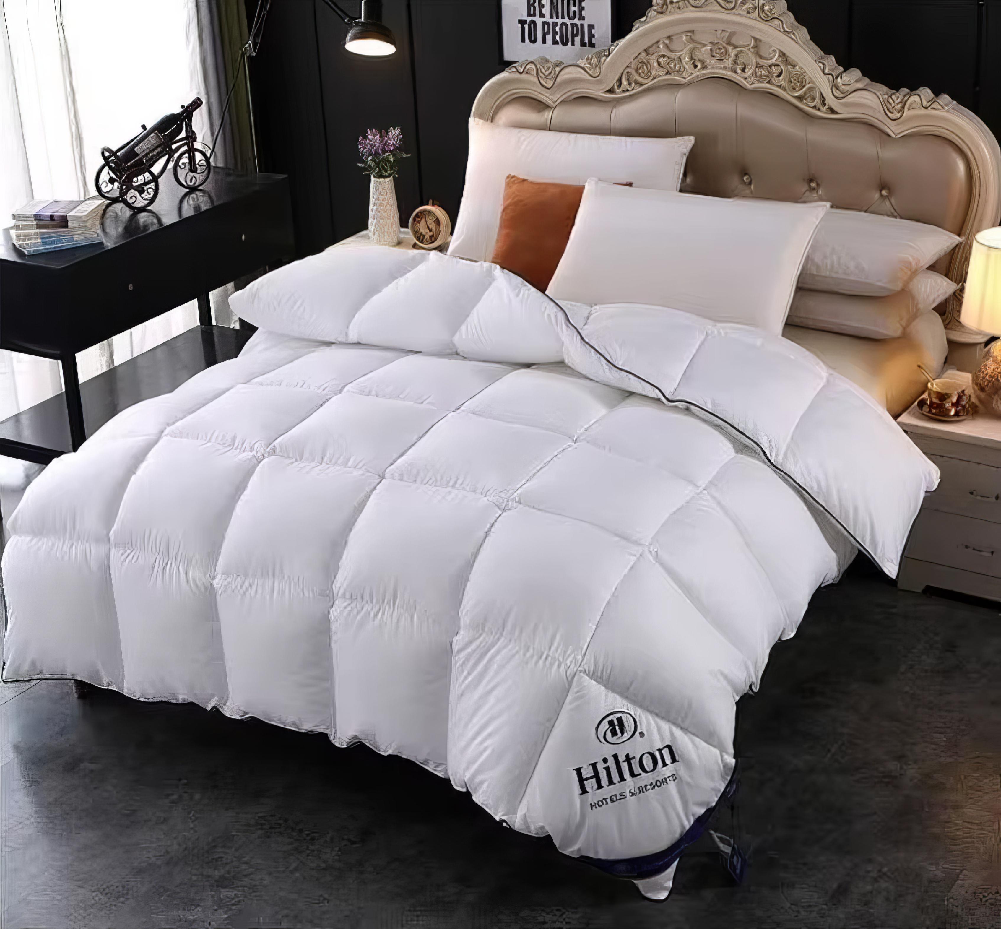 Ковдра односпальна для дому та готелів Hilton 2 кг силіконовий наповнювач 150х200 см Білий - фото 1 Ковдра односпальна для дому та готелів Hilton 2 кг силіконовий наповнювач 150х200 см Білий - фото 1