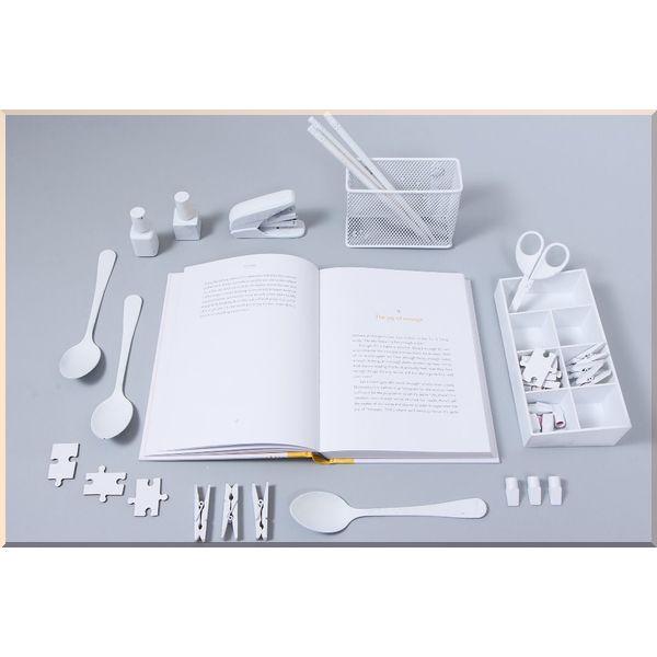 Книга "The Joy of Less A Minimalist Guide to Declutter/Organize/and Simplify" Francine Jay (ISBN:9781452155180) - фото 4
