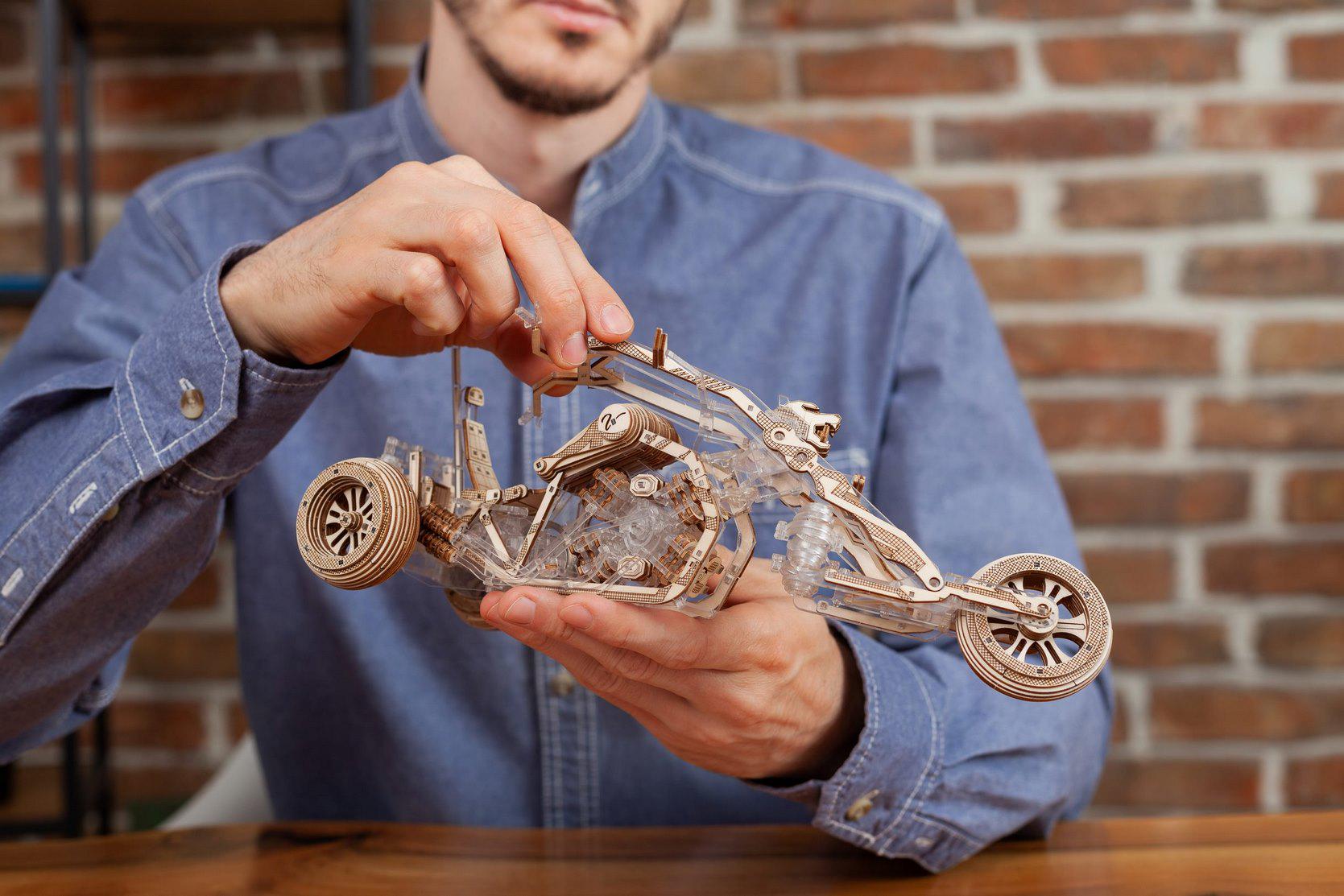 Конструктор дерев'яний Vіter Models Трицикл Black Wolf (blackwolf) - фото 6 Конструктор дерев'яний Vіter Models Трицикл Black Wolf (blackwolf) - фото 6