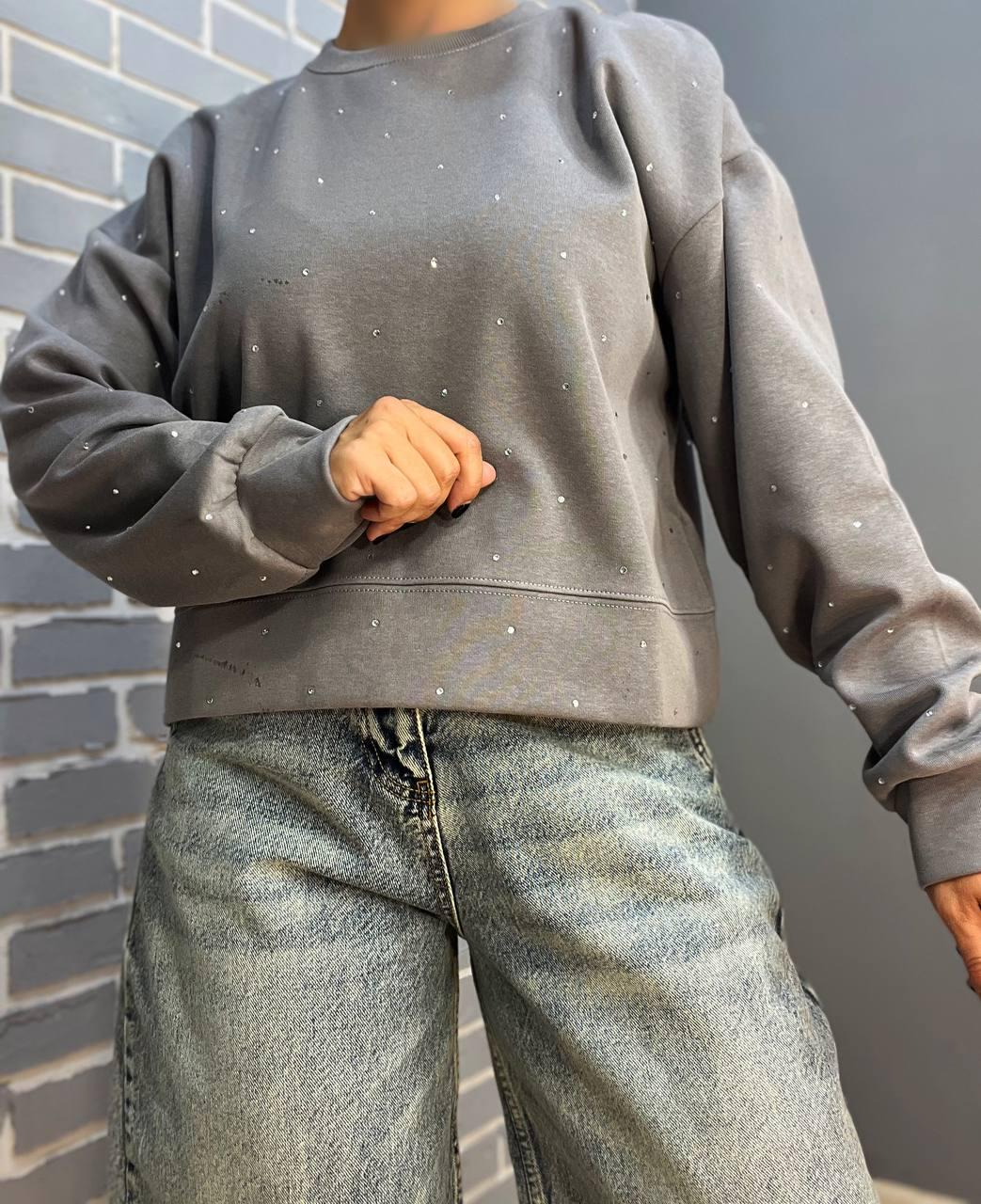 Світшот жіночий W 2950 широкий розсип камінців OS Сірий (2482) - фото 2