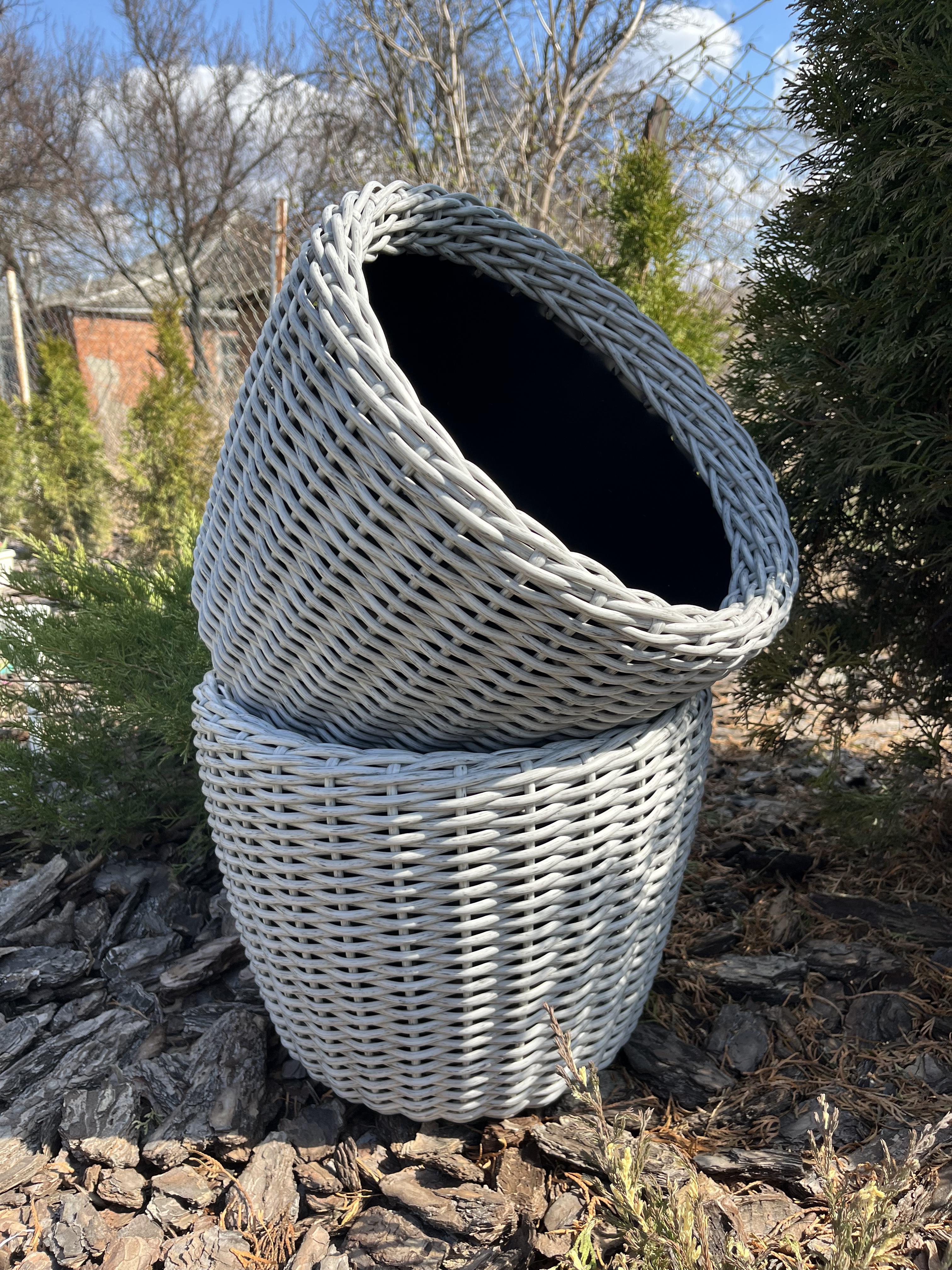 Кашпо для квітів зі штучного ротанга 20 л Сіра береза (27927849) - фото 2 Кашпо для квітів зі штучного ротанга 20 л Сіра береза (27927849) - фото 2