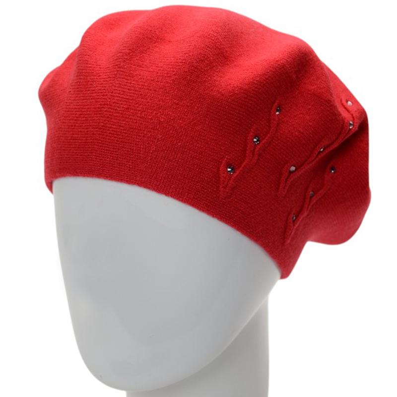 Берет женский вискозный двойной Novita Флорина с узором сбоку и стразами Красный