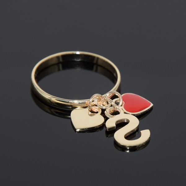 Кільце з жовтого золота з емаллю та літерою (2248354330)