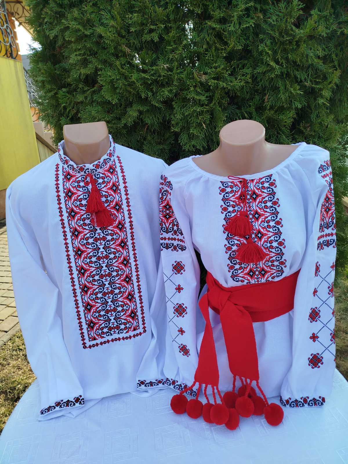 Вишиванки для пара Два кольори р. 44 Червоний (29378509) - фото 4 Вишиванки для пара Два кольори р. 44 Червоний (29378509) - фото 4