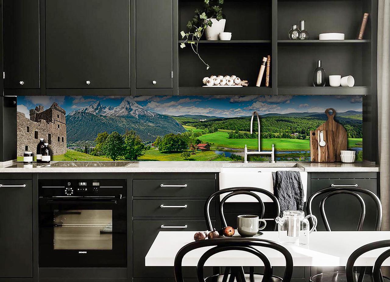 Кухонный фартук Долина возле замка из самоклеющейся виниловой пленки 60х300 см Зеленый