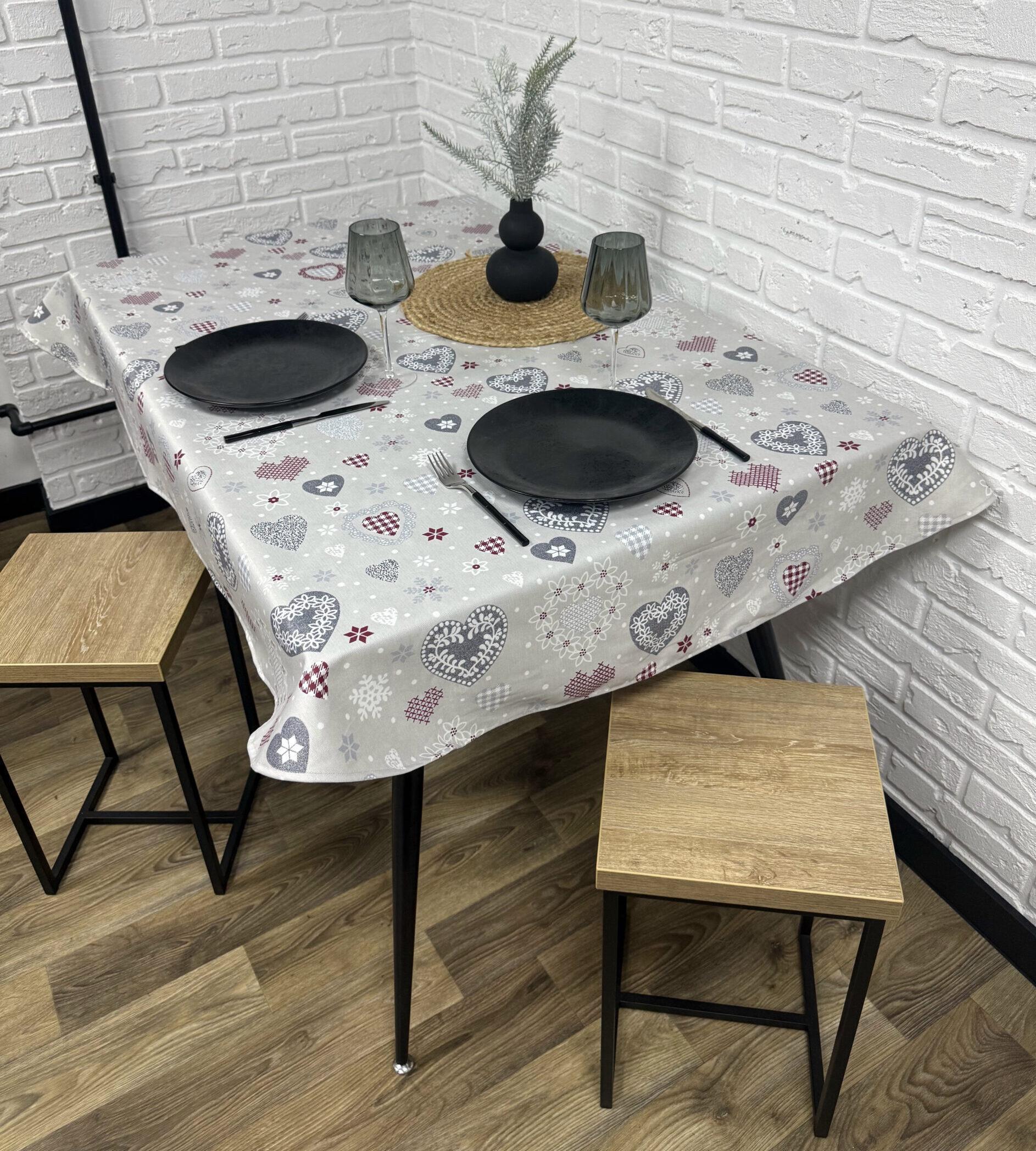 Скатерть Comfort Home X-mas Hearts Mix водоотталкивающая с тефлоновым покрытием 100x150 см (5054273)