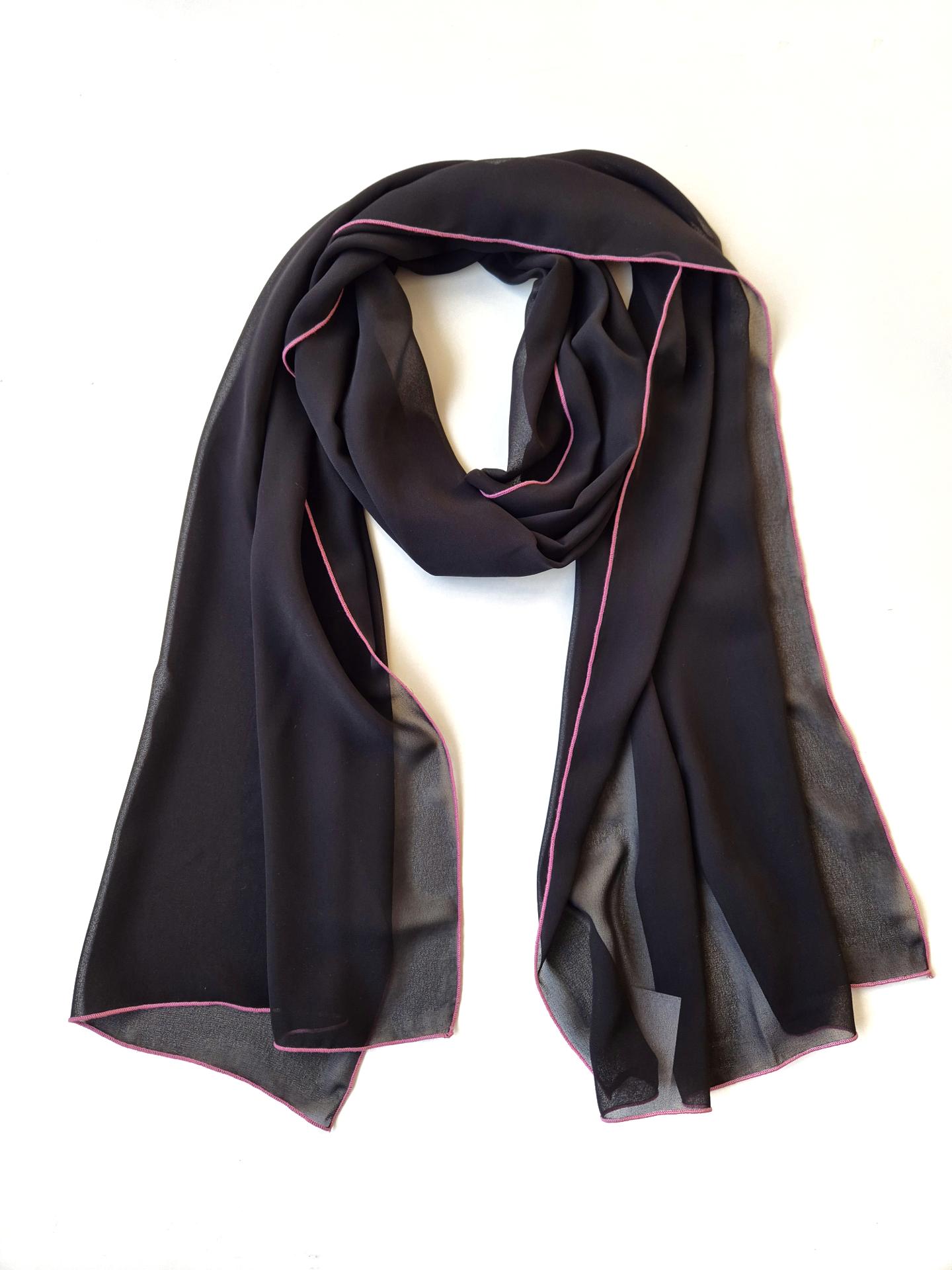 Шарф жіночий з бузковою окантовкою весна-осінь-літо 180х47 см Чорний (15147)