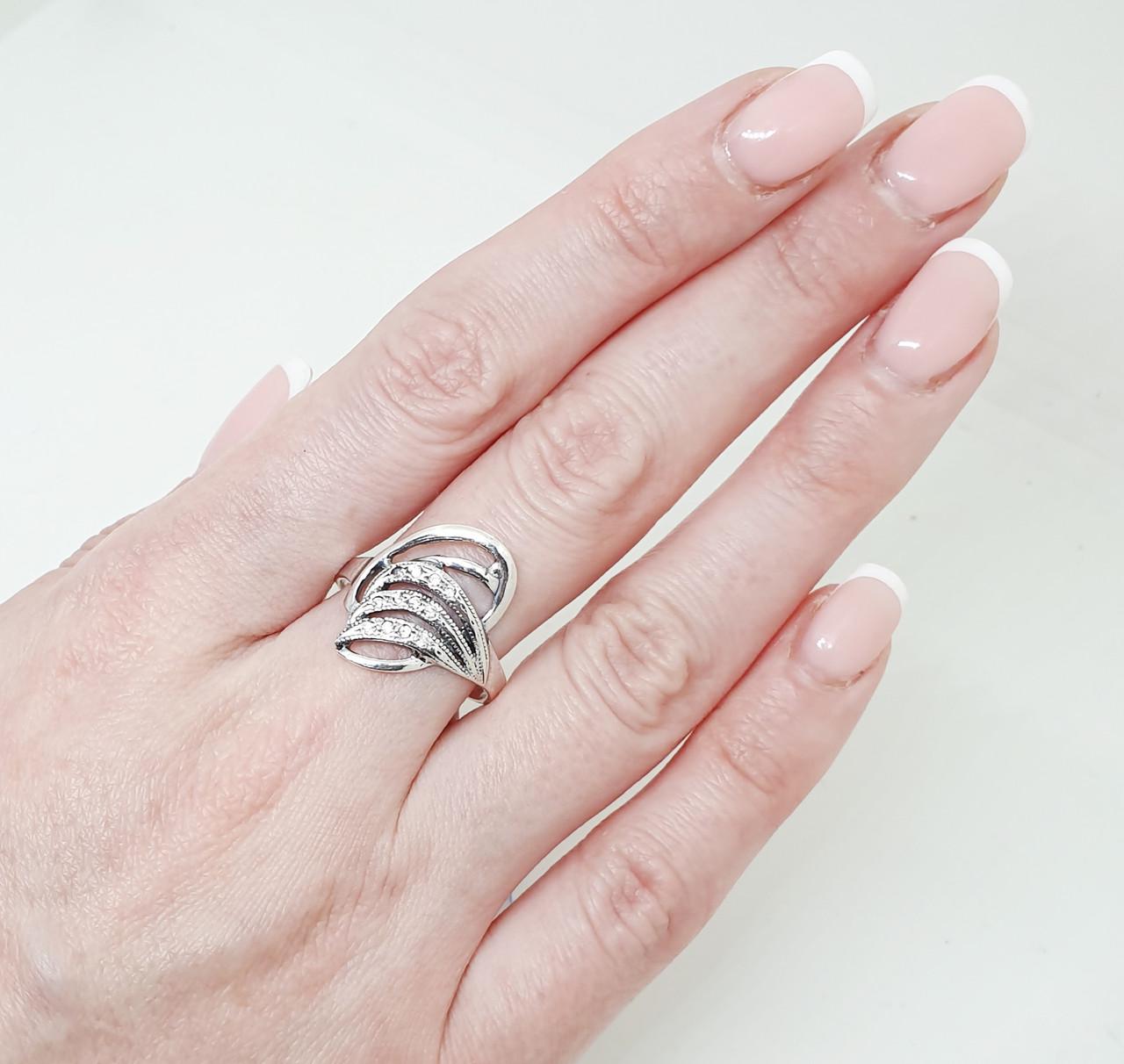 Кольцо серебряное с кубическим цирконием р. 18 2,7 г (1504196059)