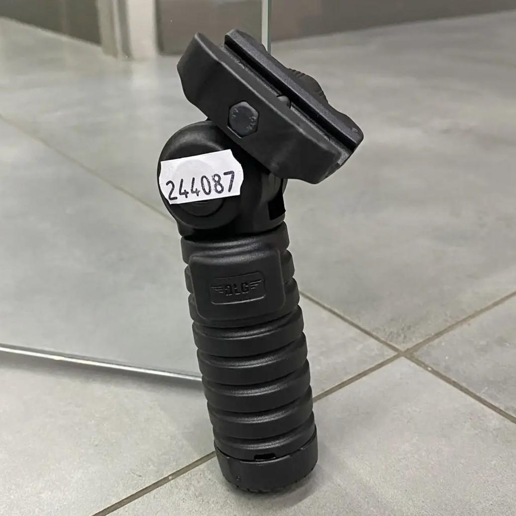 Рукоятка переноса огня DLG Tactical DLG-046 на Picatinny складная Черный (244087) - фото 2 Рукоятка переноса огня DLG Tactical DLG-046 на Picatinny складная Черный (244087) - фото 2