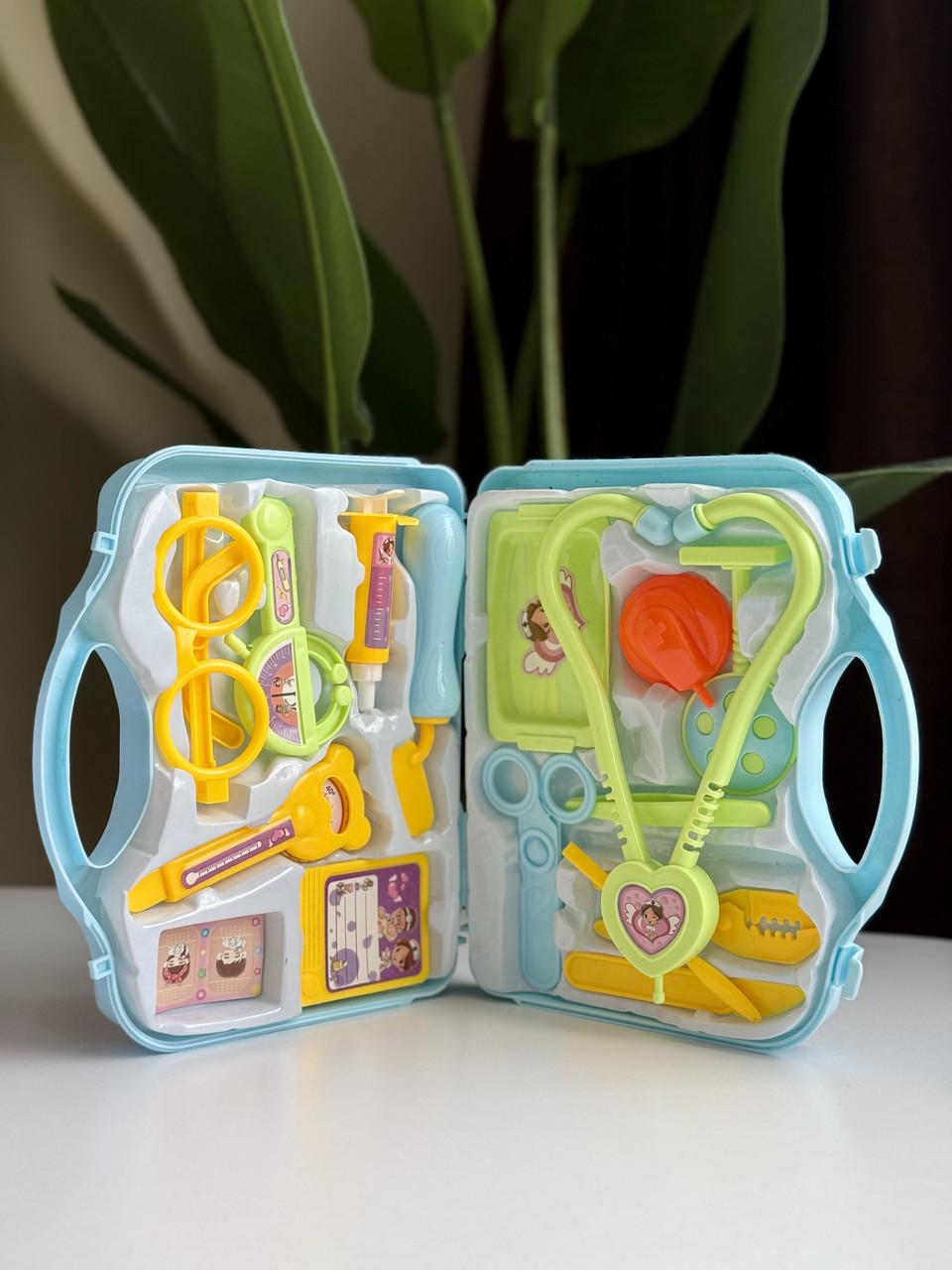 Дитячий медичний набір у валізці 21х18,5 см (61) - фото 4