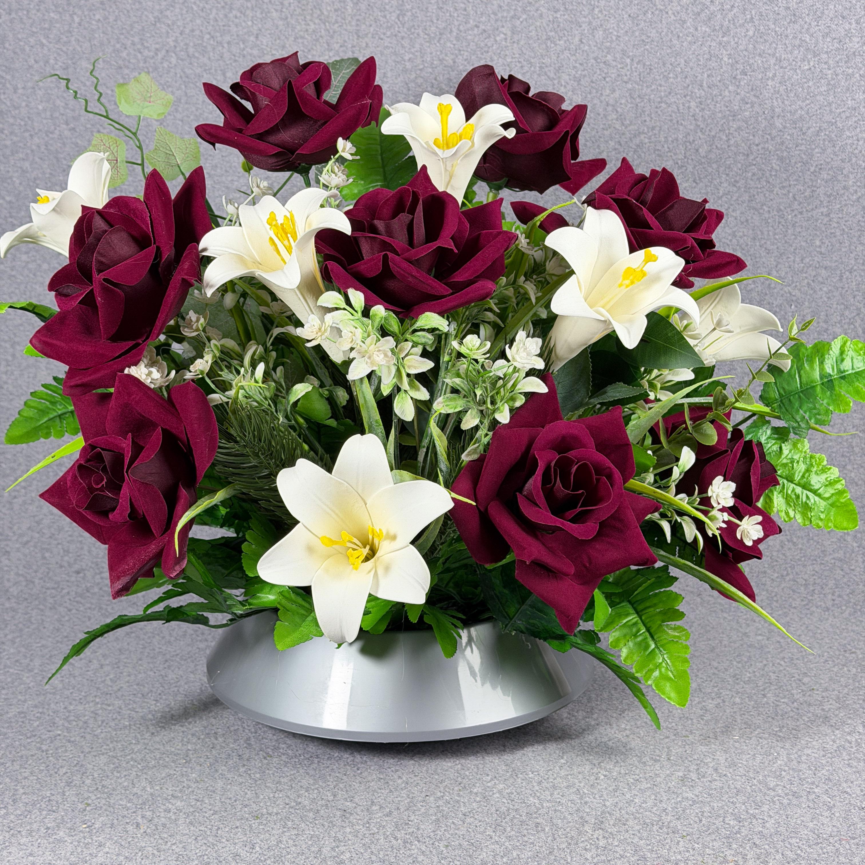 Ритуальная цветочная композиция Gala Decor из элитных роз и лилий с зеленью в сером кашпо 40х40 см