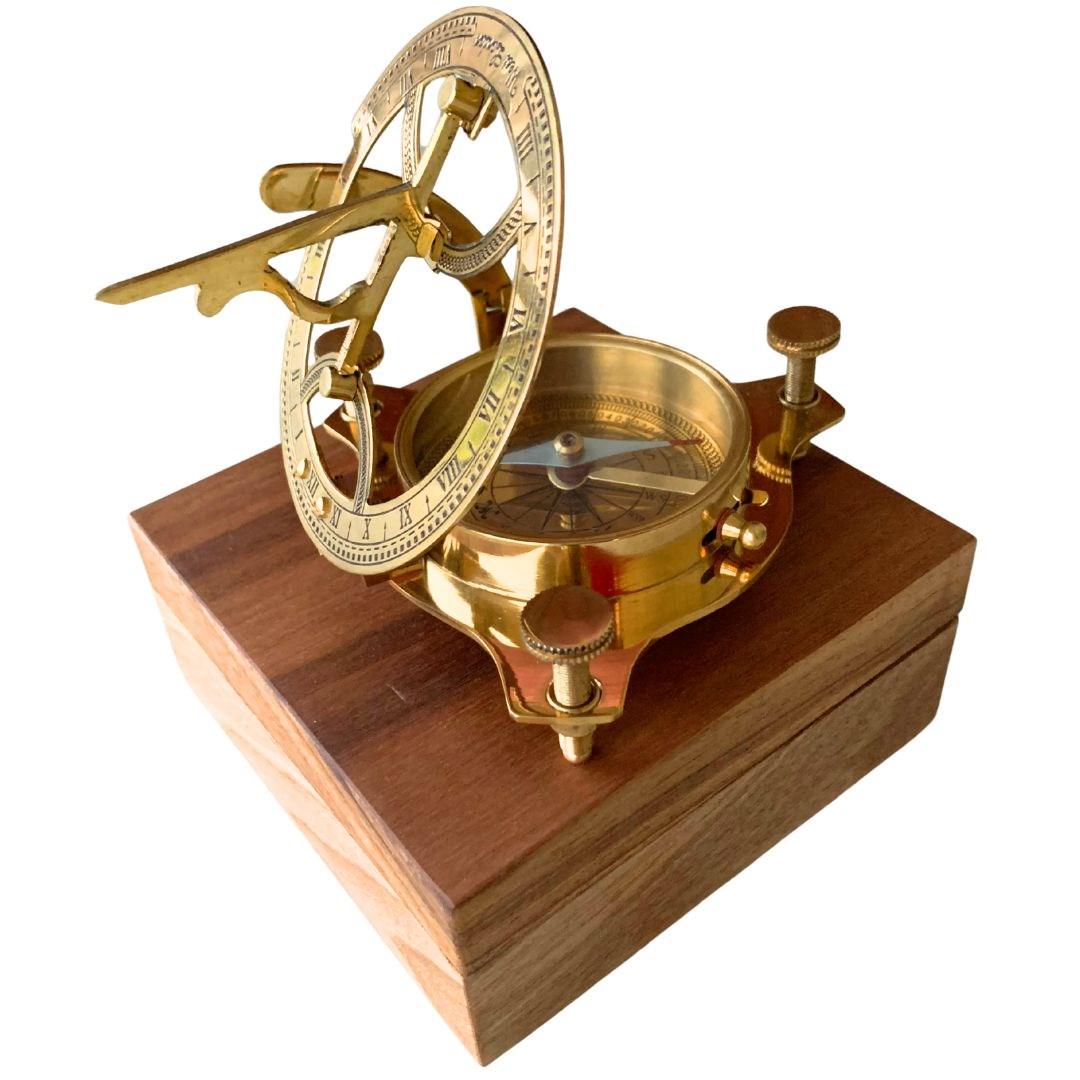 Компас із сонячним годинником KRAKEN із бронзи в дерев'яній скриньці (89710)