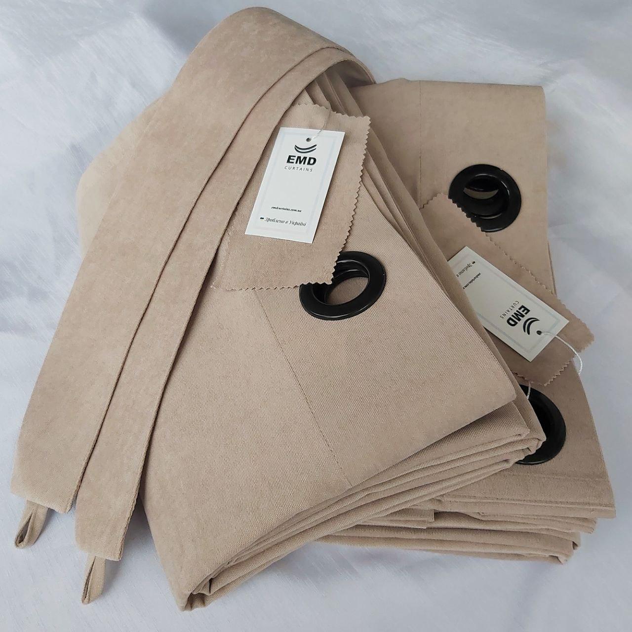 Шторы на черных люверсах с подхватами 175x250 см микровелюр 2 шт. Бежевый/Капучино (5801700-МТ22/175-BL) - фото 7 Шторы на черных люверсах с подхватами 175x250 см микровелюр 2 шт. Бежевый/Капучино (5801700-МТ22/175-BL) - фото 7