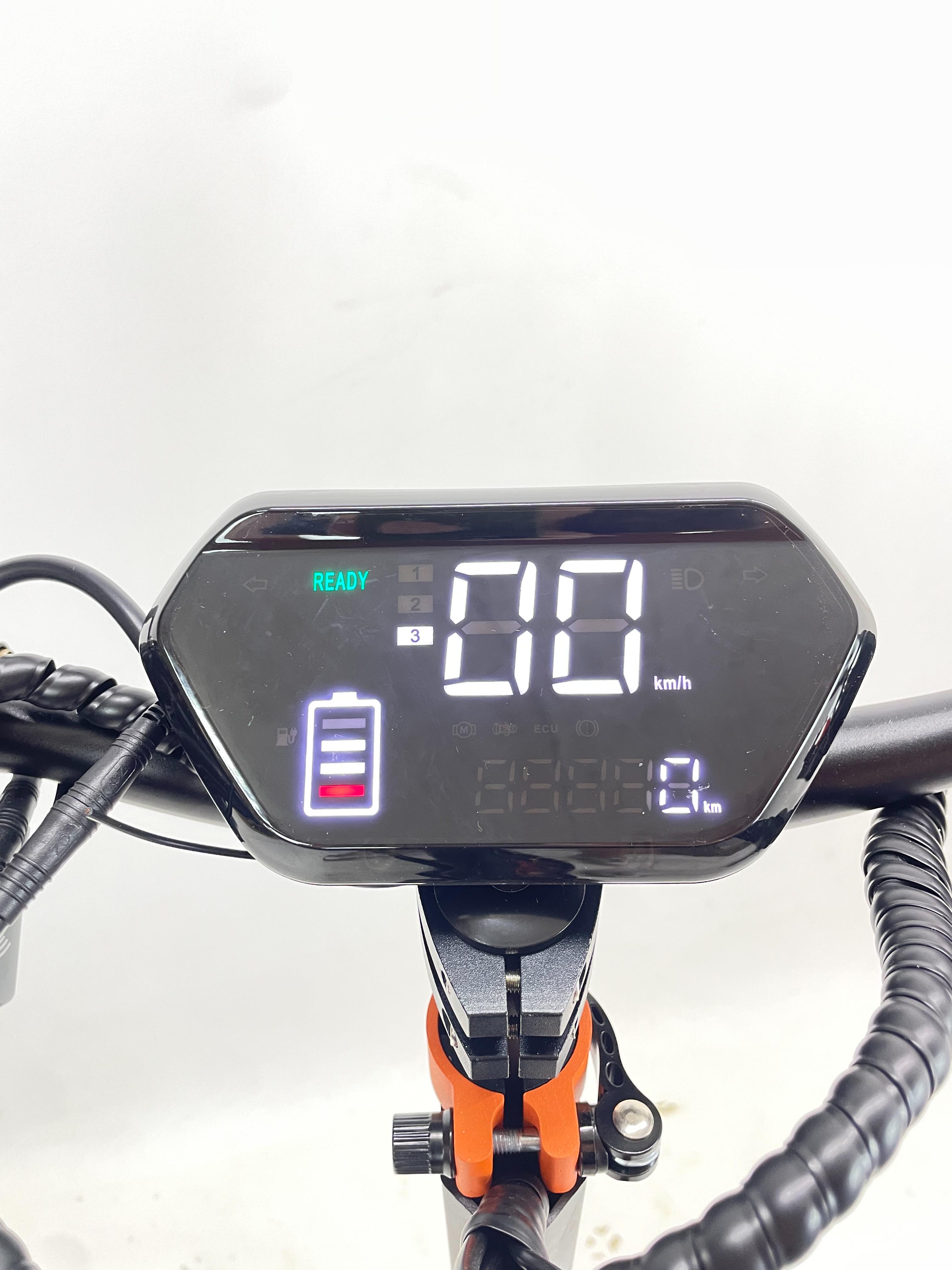 Электросамокат двухмоторный Kugoo E-scooter 4000W 48V 24Ah - фото 8 Электросамокат двухмоторный Kugoo E-scooter 4000W 48V 24Ah - фото 8