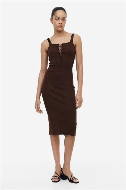 Платье H&M 1155570П XS Коричневый Платье H&M 1155570П XS Коричневый
